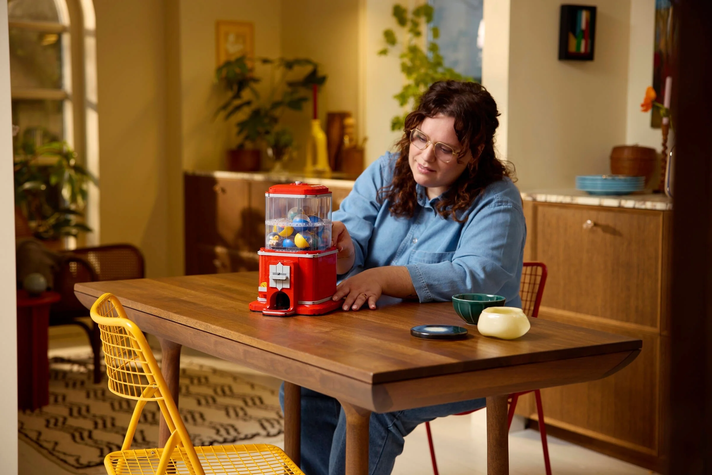 LEGO® 21358 Maszyna z minifigurkami - zdjęcie 10