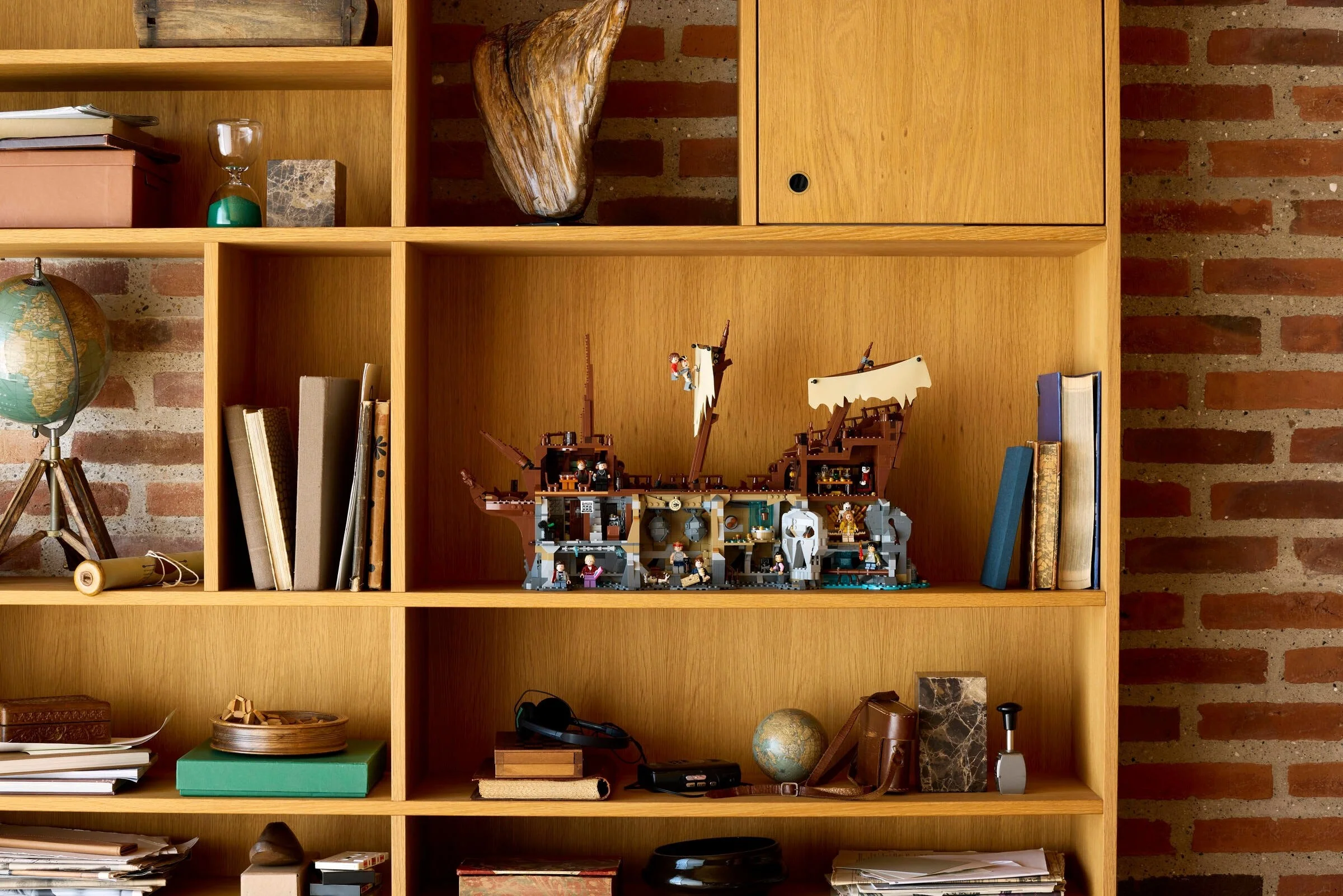 LEGO® 21363 Goonies , diorama z 12 minifigurkami, Nowe - zdjęcie 17