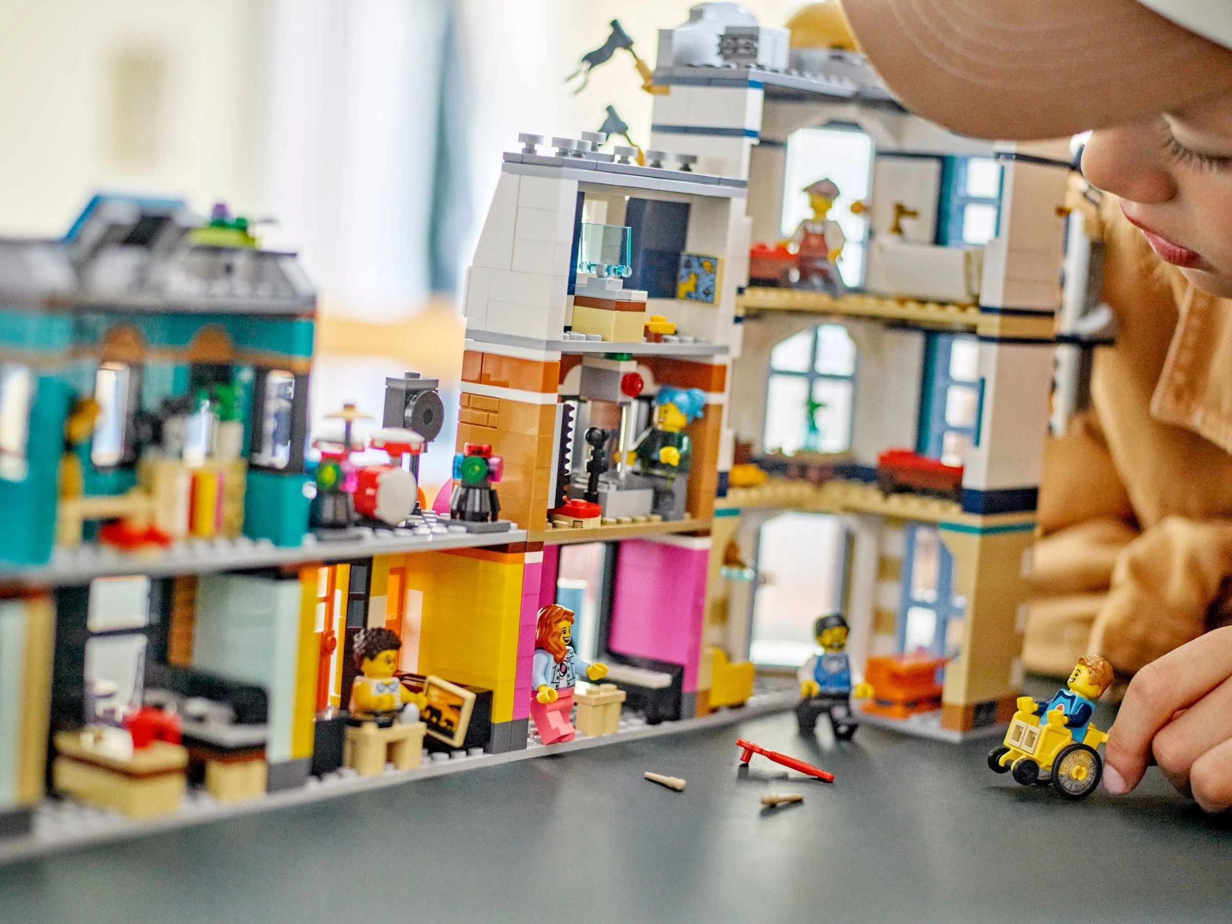 LEGO® 31141 Creator 3w1 Główna Ulica - zdjęcie 4