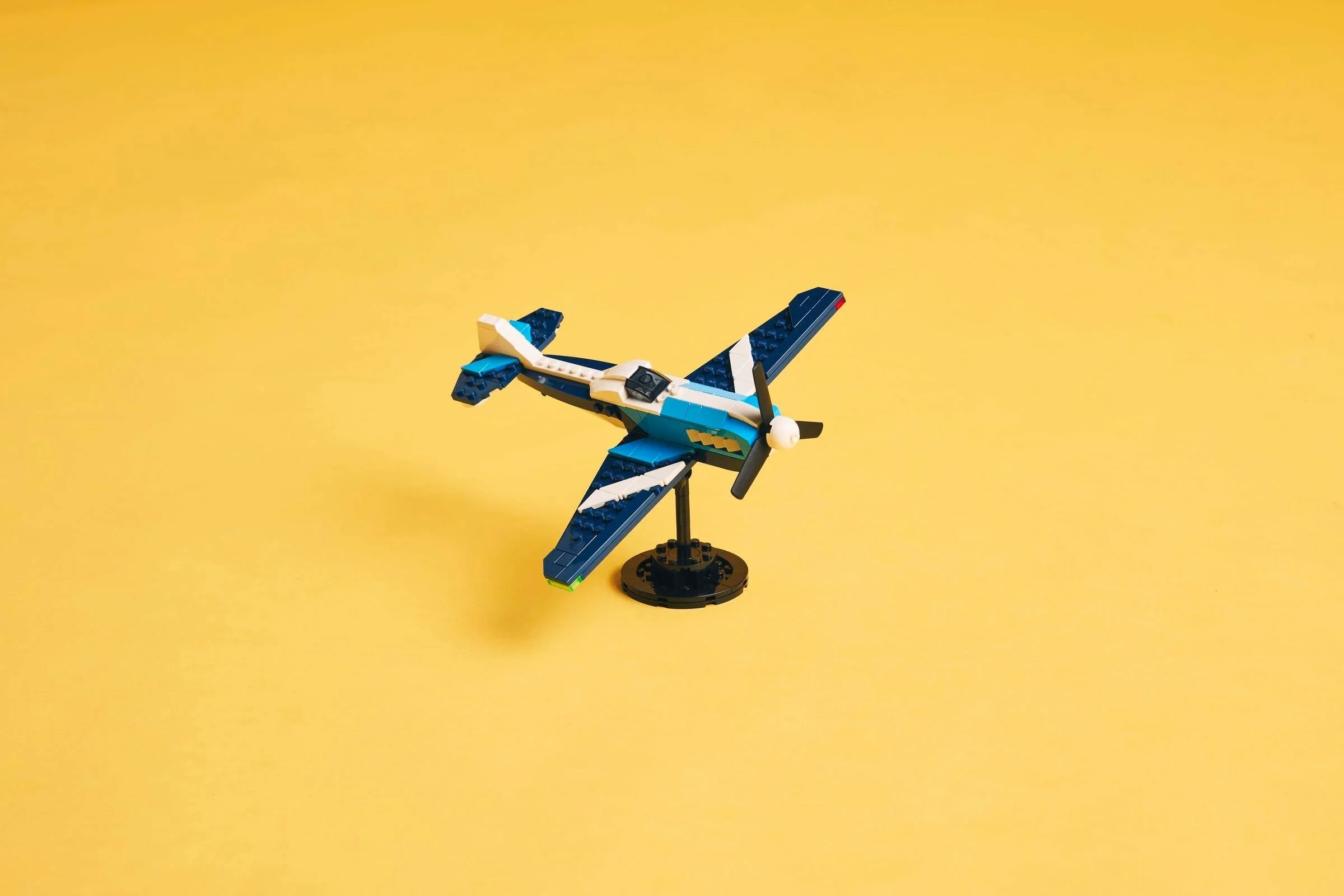 LEGO® 31160 Statek powietrzny: samolot wyścigowy - zdjęcie 9
