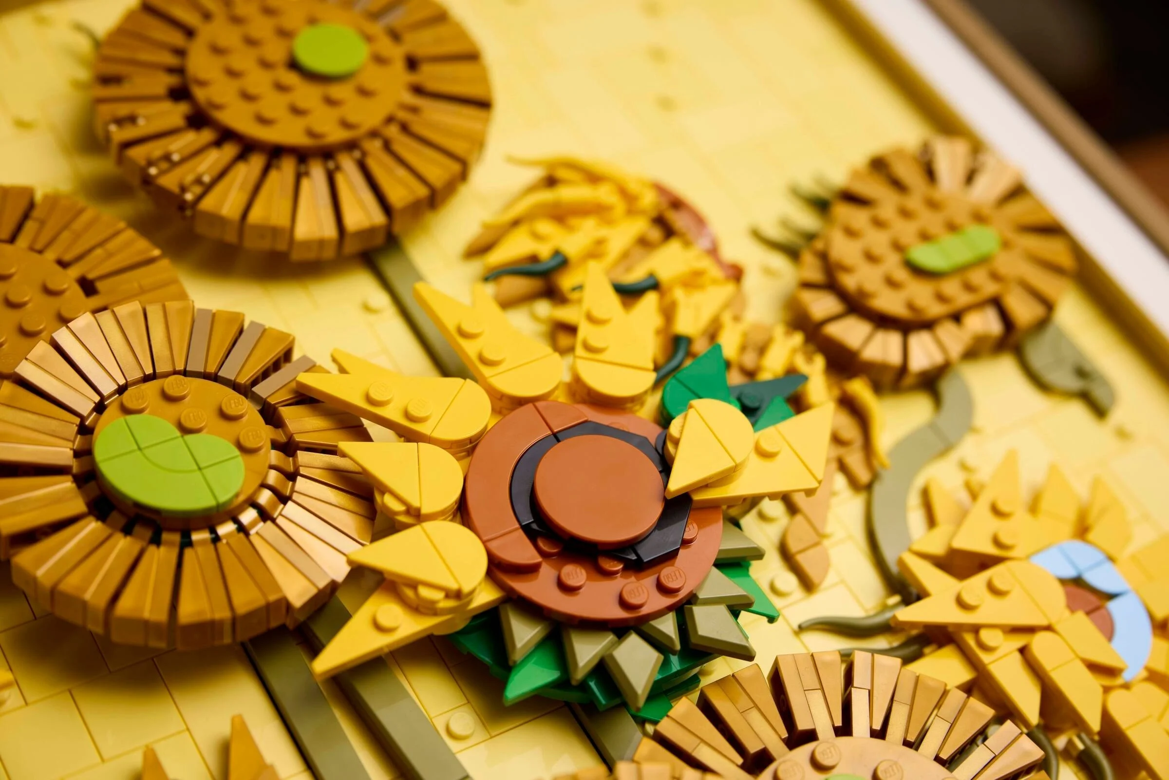 LEGO® 31215 „Słoneczniki" Vincenta van Gogha - zdjęcie 5