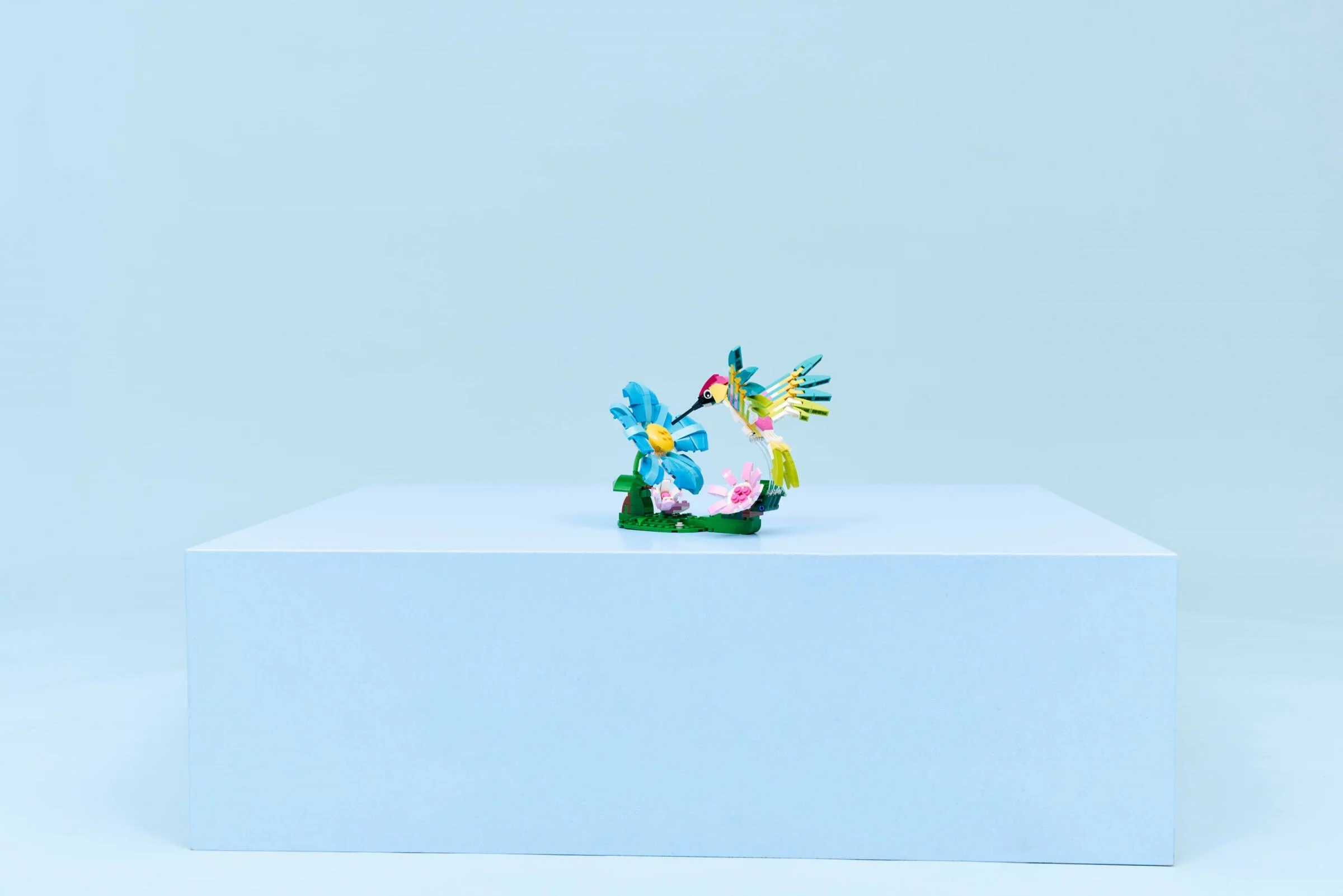 LEGO® 31384 Dzikie Zwierzęta: Kolorowy Koliber - zdjęcie 10