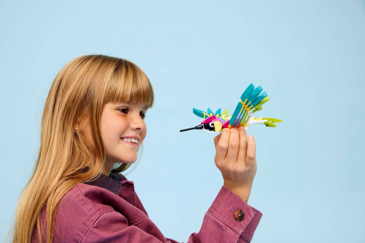 LEGO® 31384 Dzikie zwierzęta: kolorowy koliber - zdjęcie 11