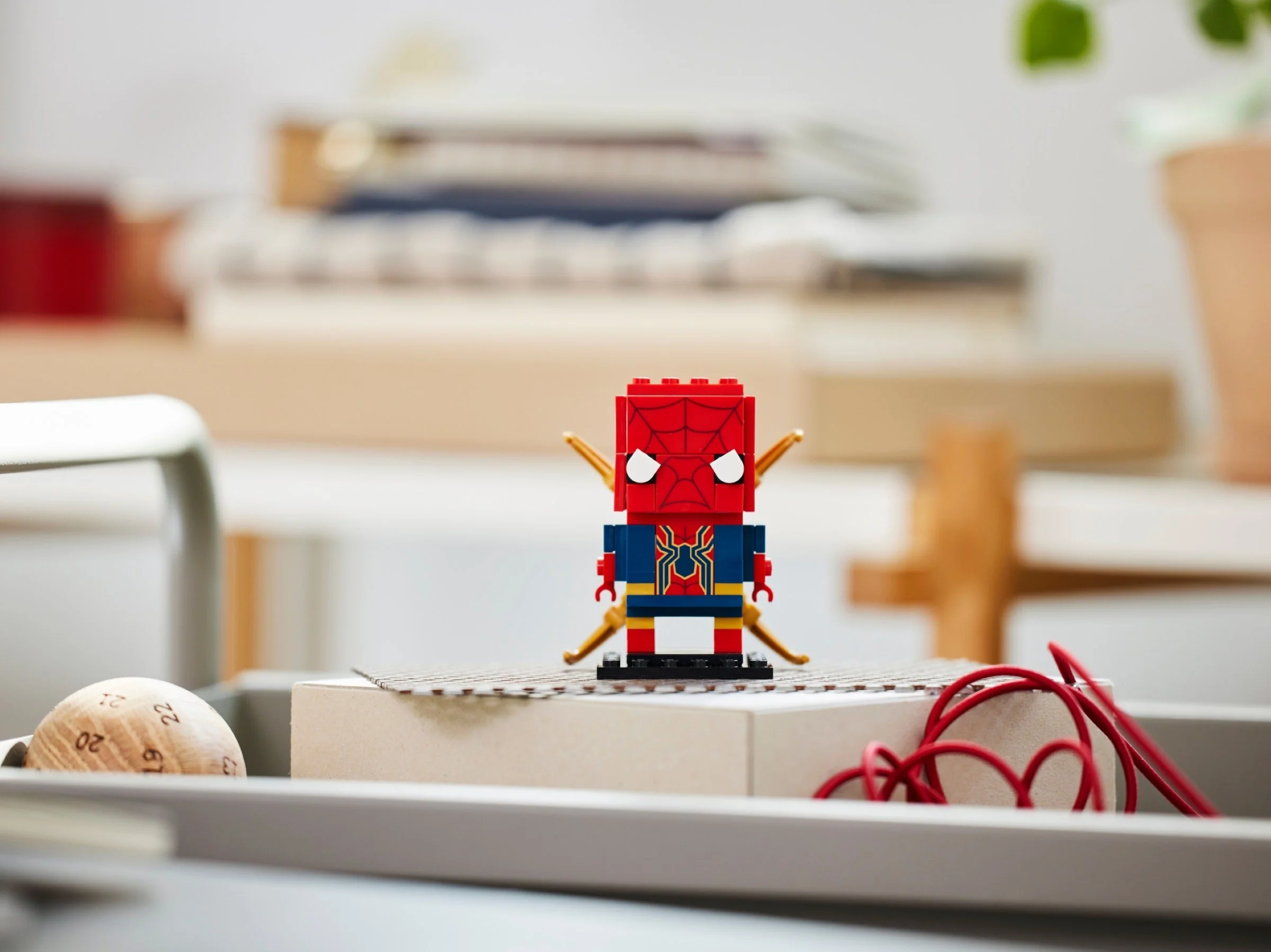 LEGO® 40670 Iron Spider-man - zdjęcie 4