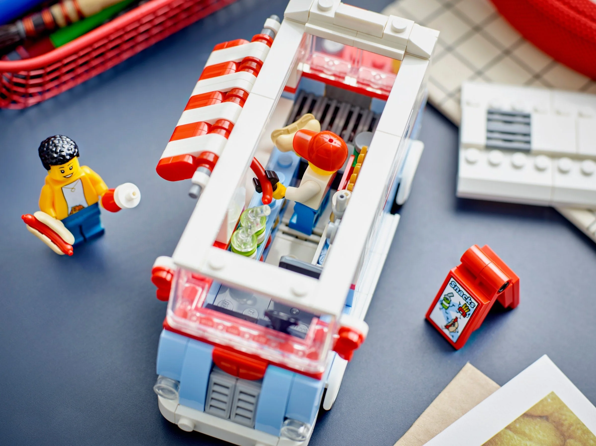 LEGO® 40681 Food truck retro - zdjęcie 5