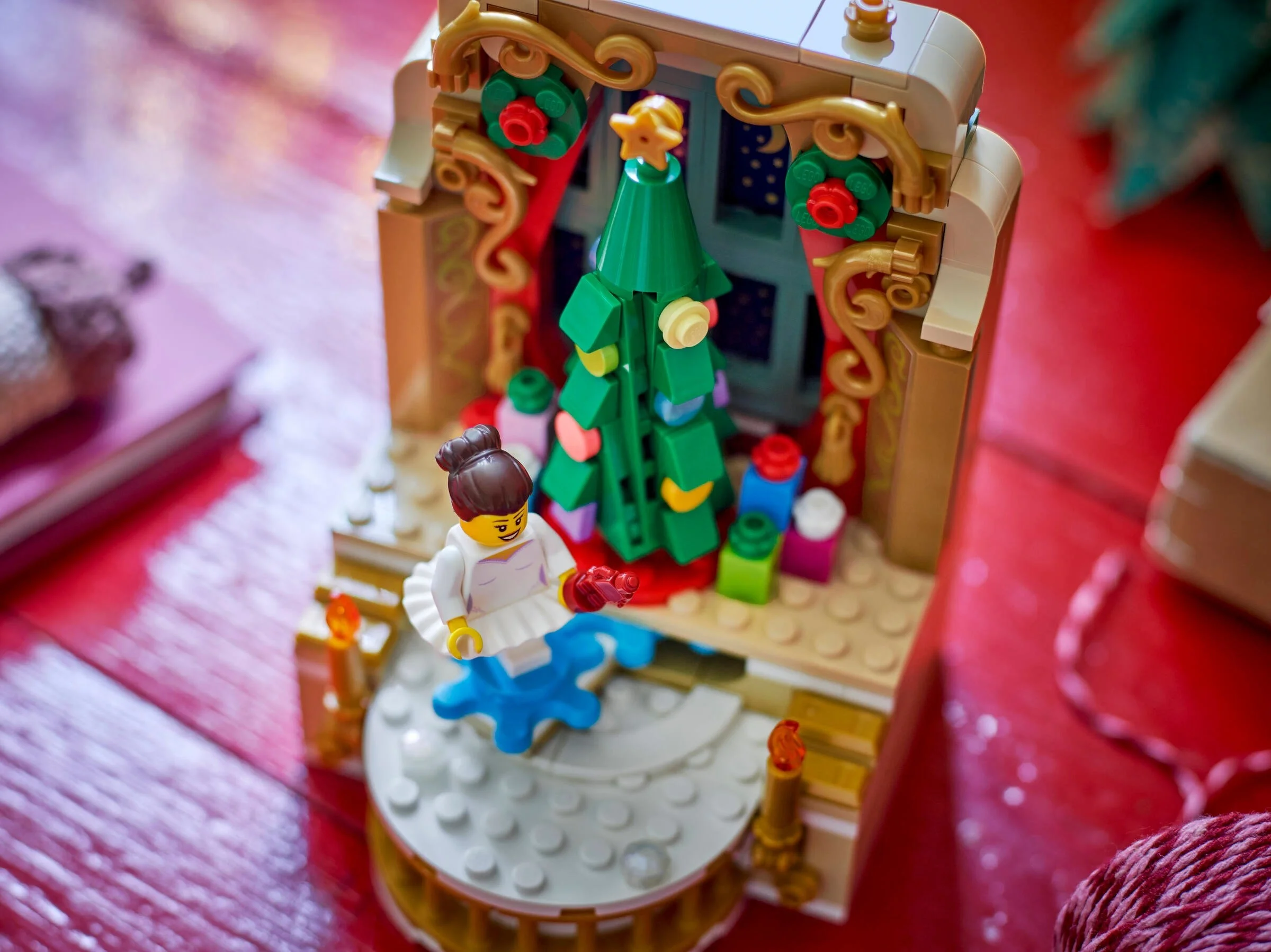 LEGO® 40701 Lego Scena z baletnicą i dziadkiem do orzechów - zdjęcie 5