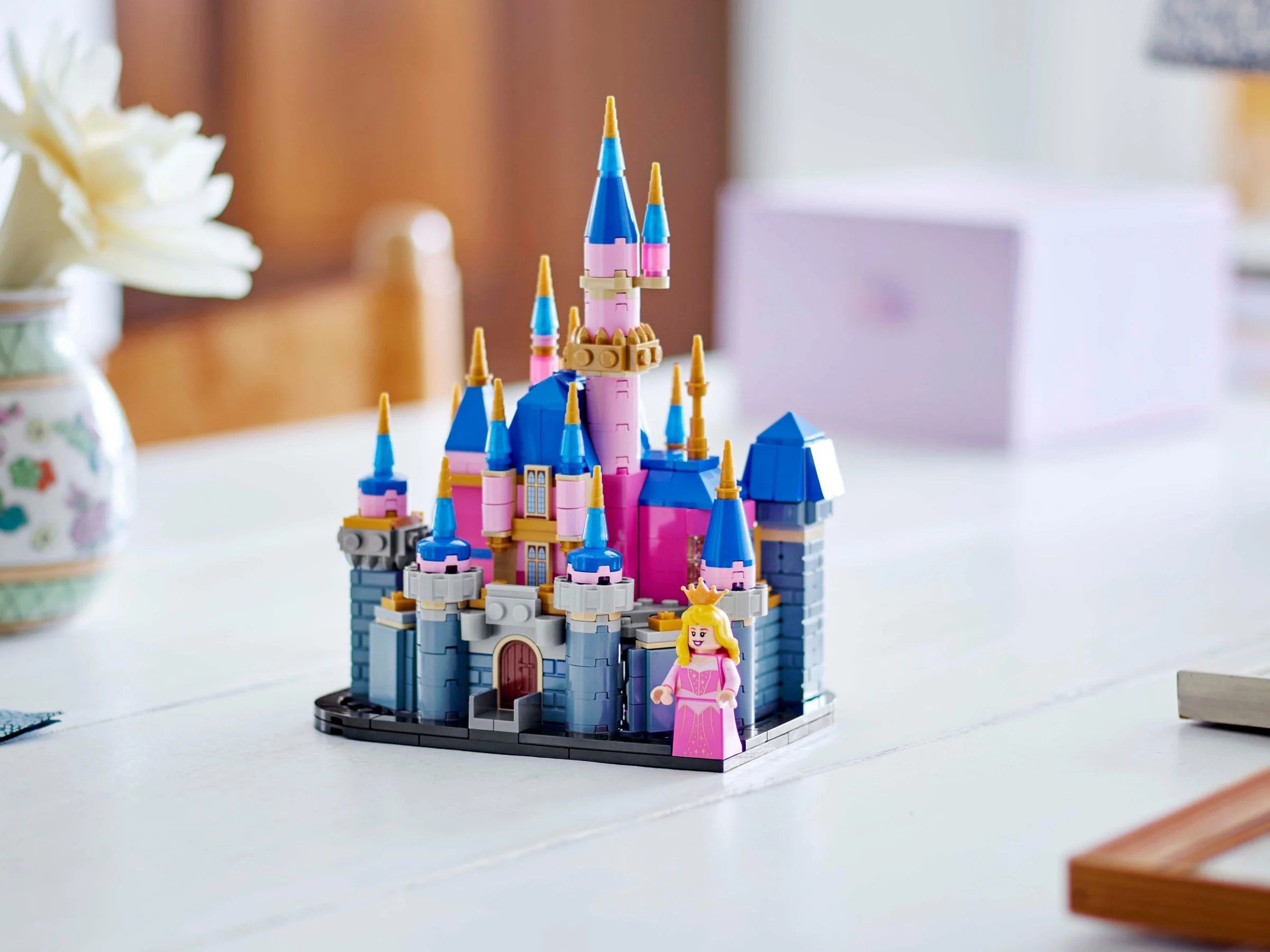 LEGO® 40720 Mały zamek Śpiącej Królewny Disneya - zdjęcie 4