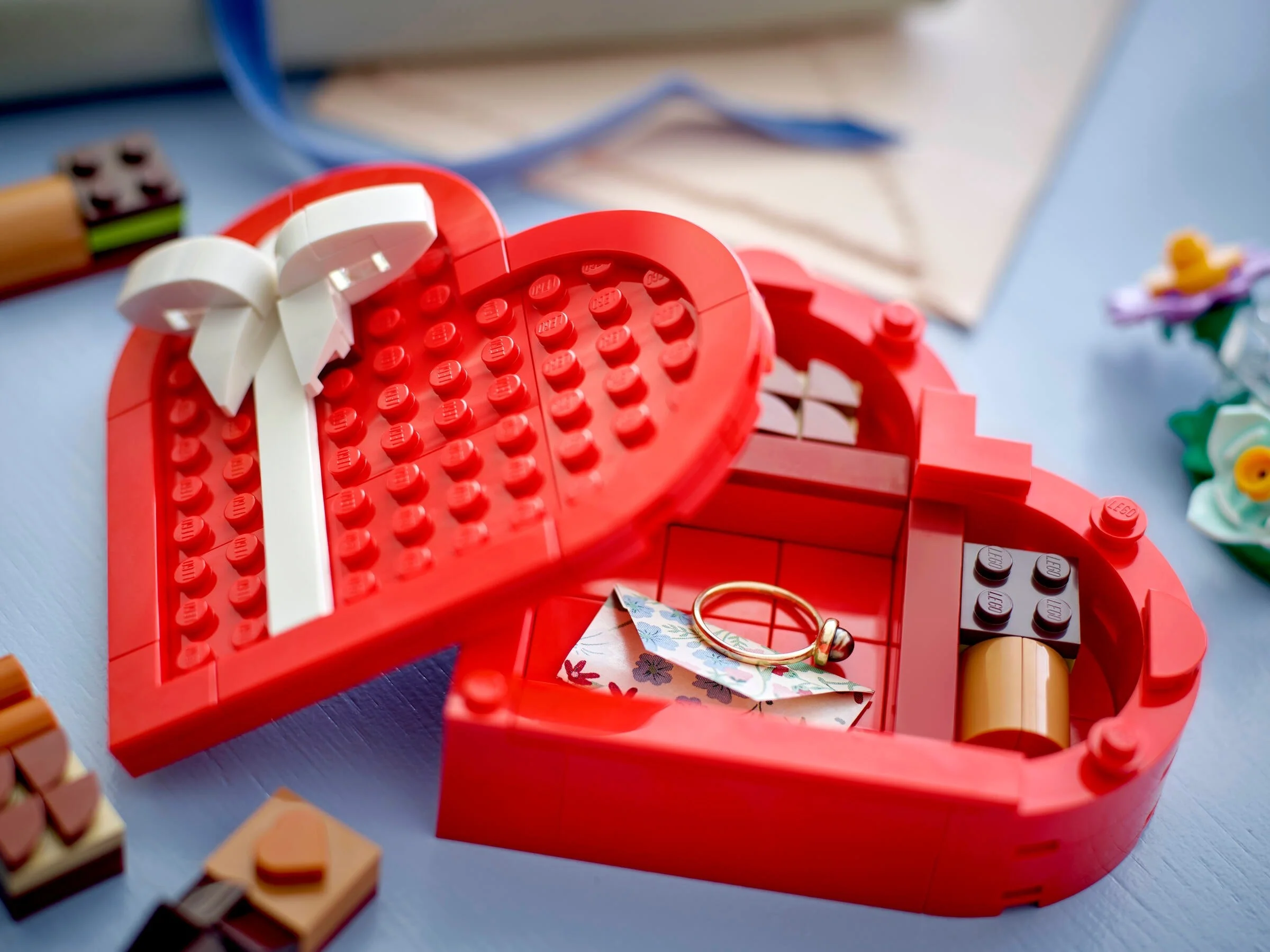 LEGO® 40759 Pudełko z cukierkami - zdjęcie 9