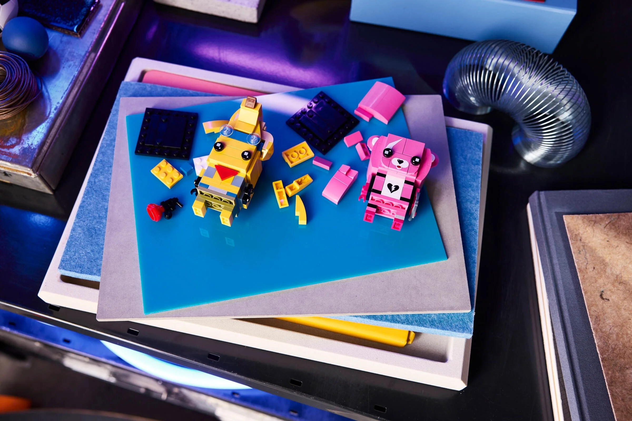 LEGO® 40760 Fortnite Przygodowy Skórek i Dowódczyni Przytulanek - zdjęcie 5