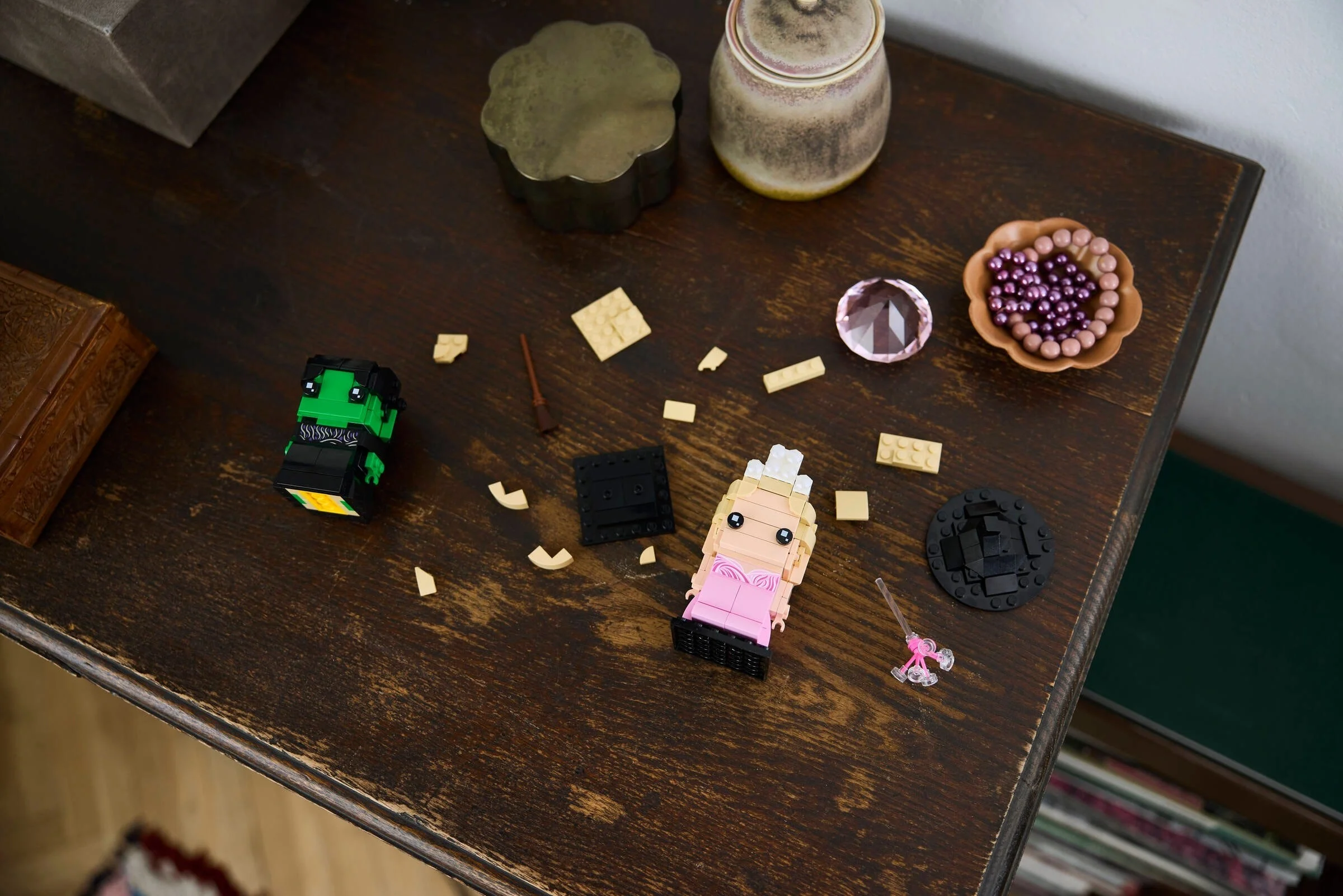 LEGO® 40794 Figurki Elphaby i Glindy - zdjęcie 4