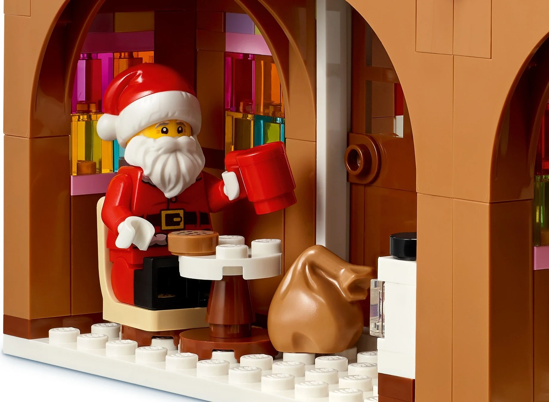 LEGO® 40809 Świąteczna chatka z piernika - zdjęcie 10