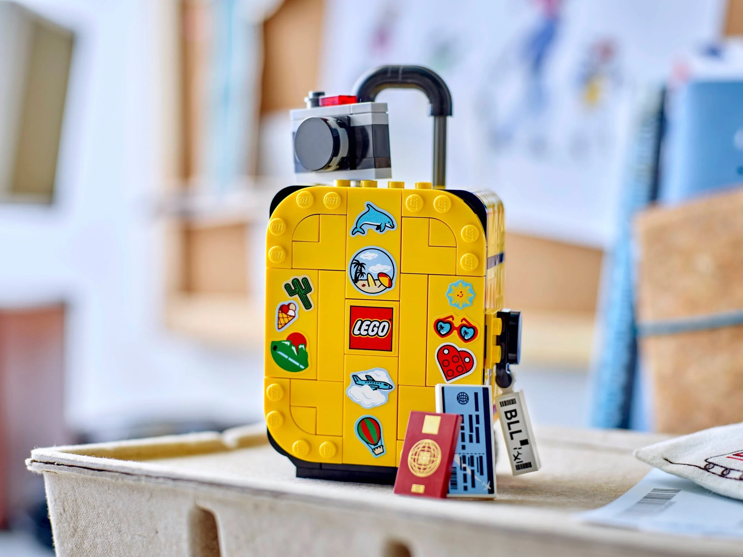 LEGO® 40817 Żółta walizka podróżna - zdjęcie 4