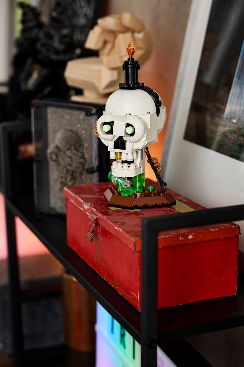 LEGO® 40883 Halloweenowa czaszka ze świecą - zdjęcie 5