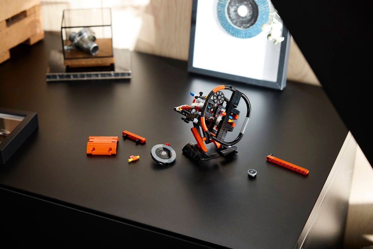 LEGO® 40894 Koenigsegg Sadair's Spear - zdjęcie 4
