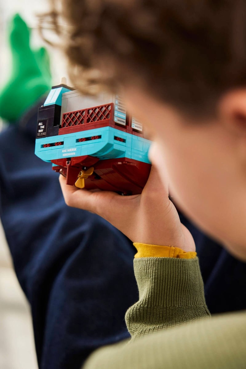 LEGO® 40955 Kontenerowiec z Napędem Dual-Fuel Maersk - zdjęcie 9