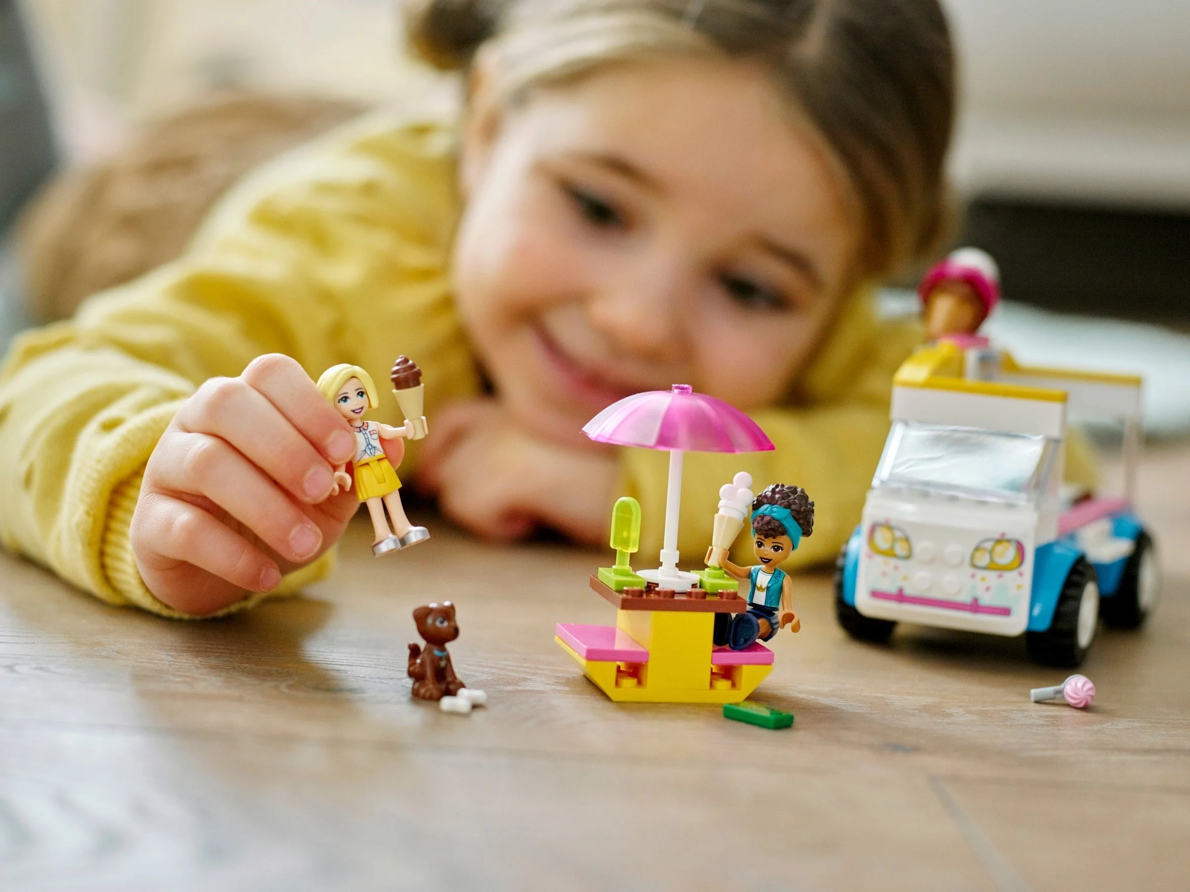 LEGO® 41715 Furgonetka z lodami - zdjęcie 7