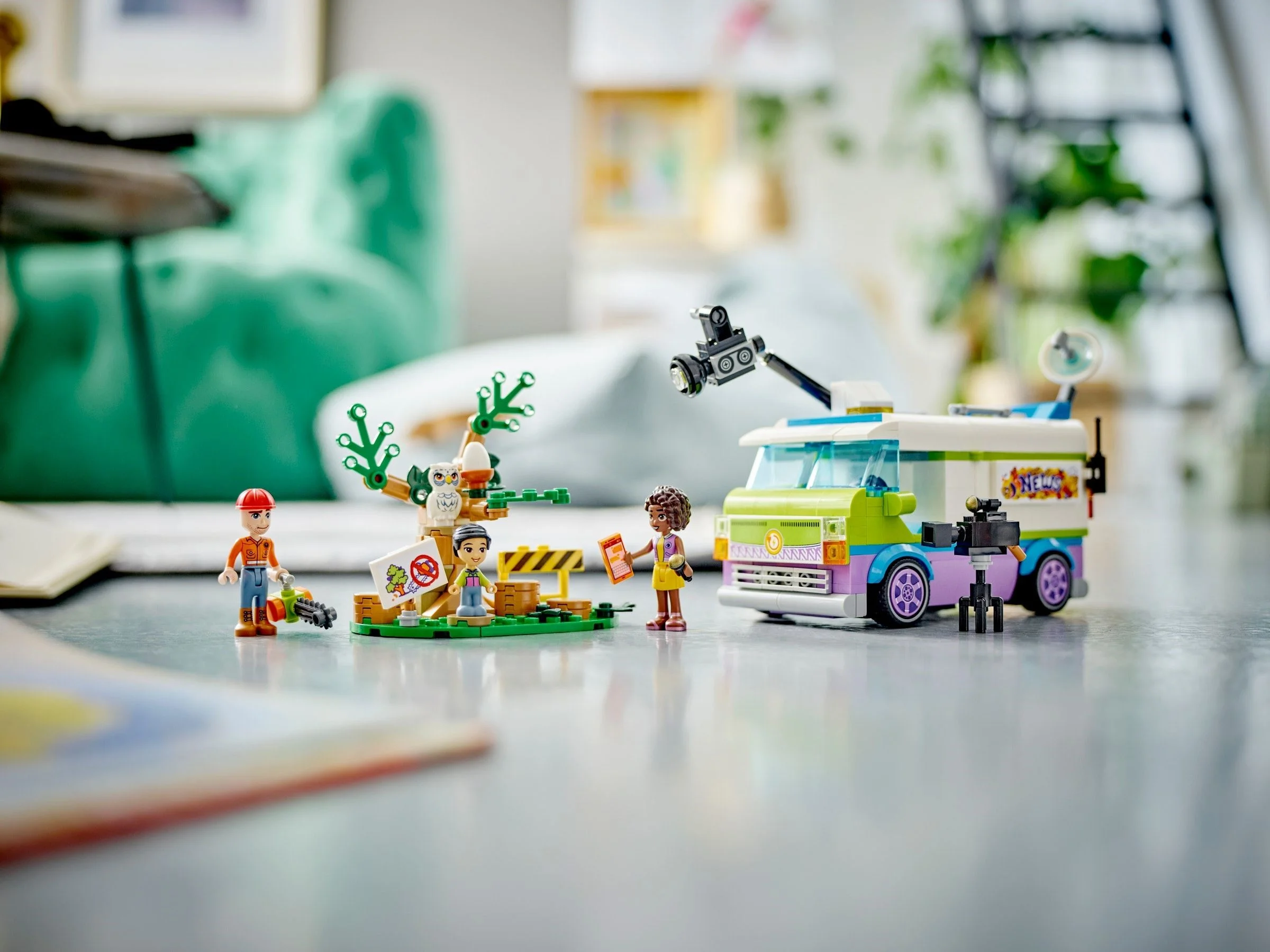 LEGO® 41749 Reporterska furgonetka - zdjęcie 10