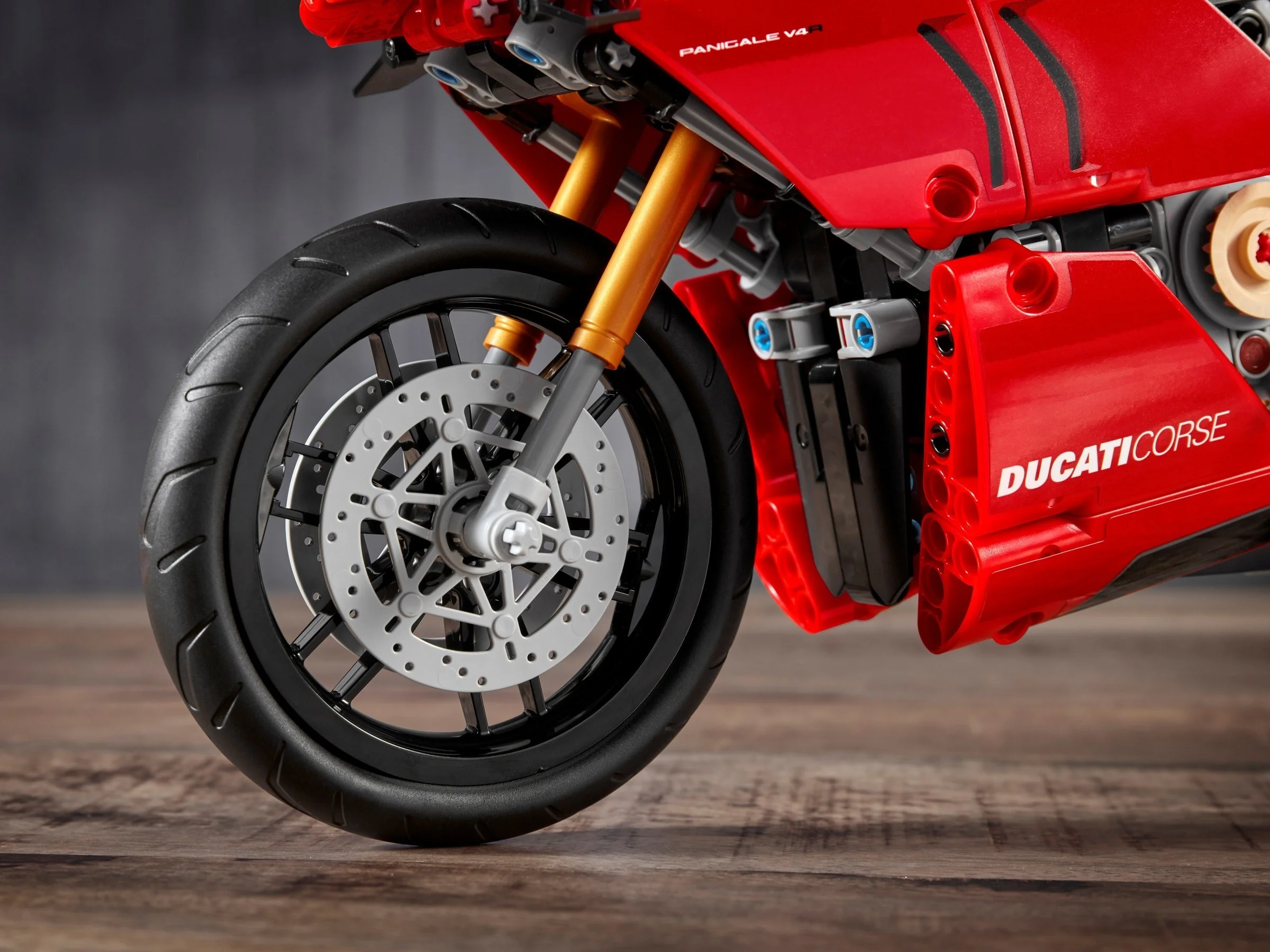 LEGO® 42107 Motor Motocykl Ścigacz Ducati Panigale V4 R - zdjęcie 6