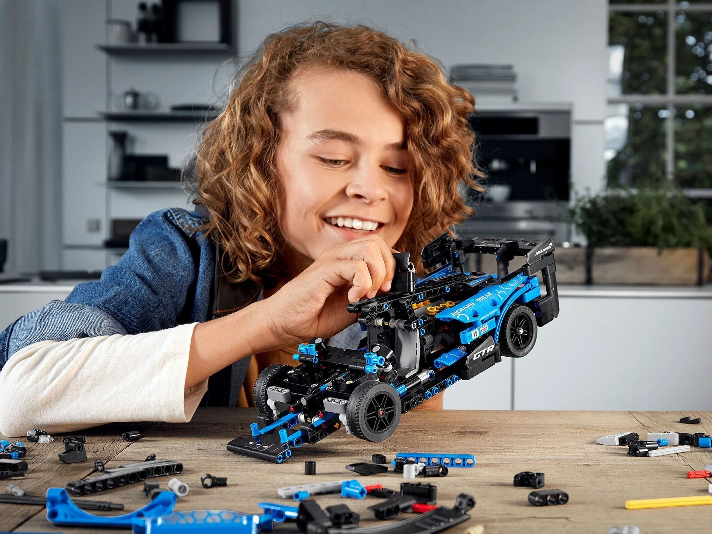LEGO® 42123 McLaren Senna GTR™ - zdjęcie 8