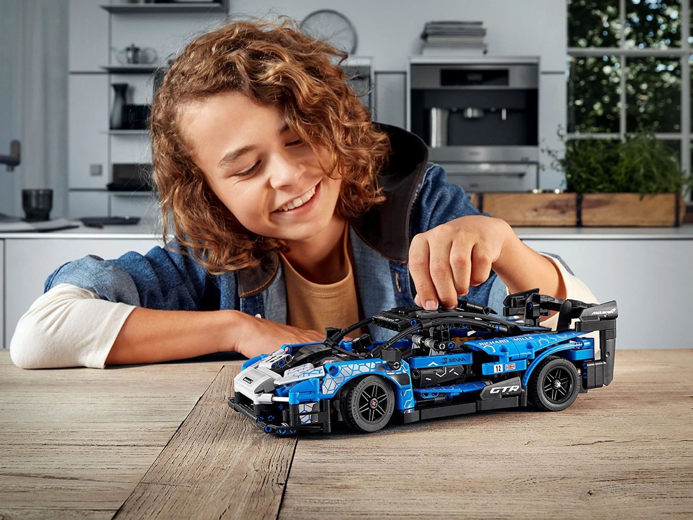 LEGO® 42123 McLaren Senna GTR™ - zdjęcie 9