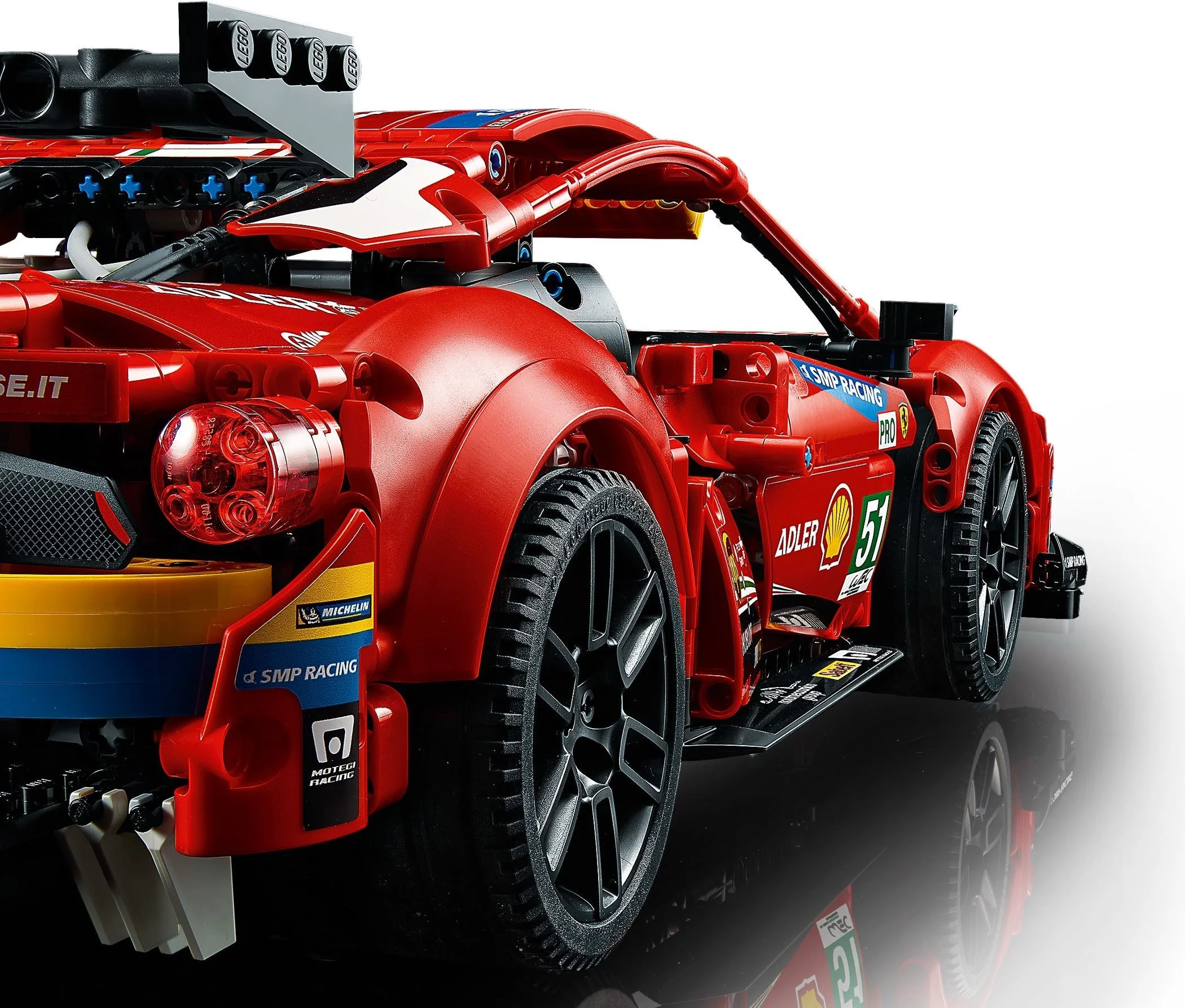 LEGO® 42125 Ferrari 488 GTE - zdjęcie 9