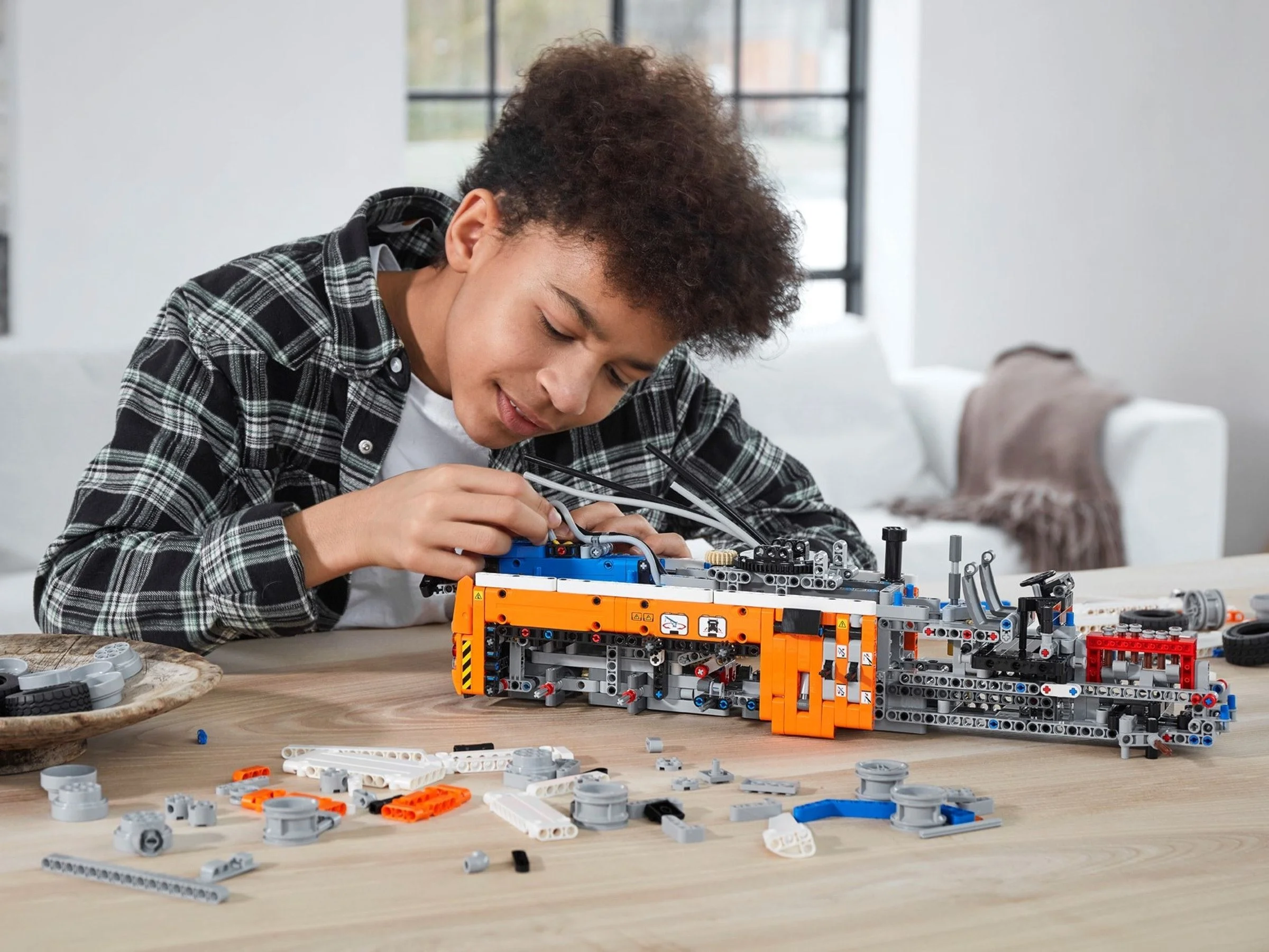 LEGO® 42128 Ciężki samochód pomocy drogowej - zdjęcie 13