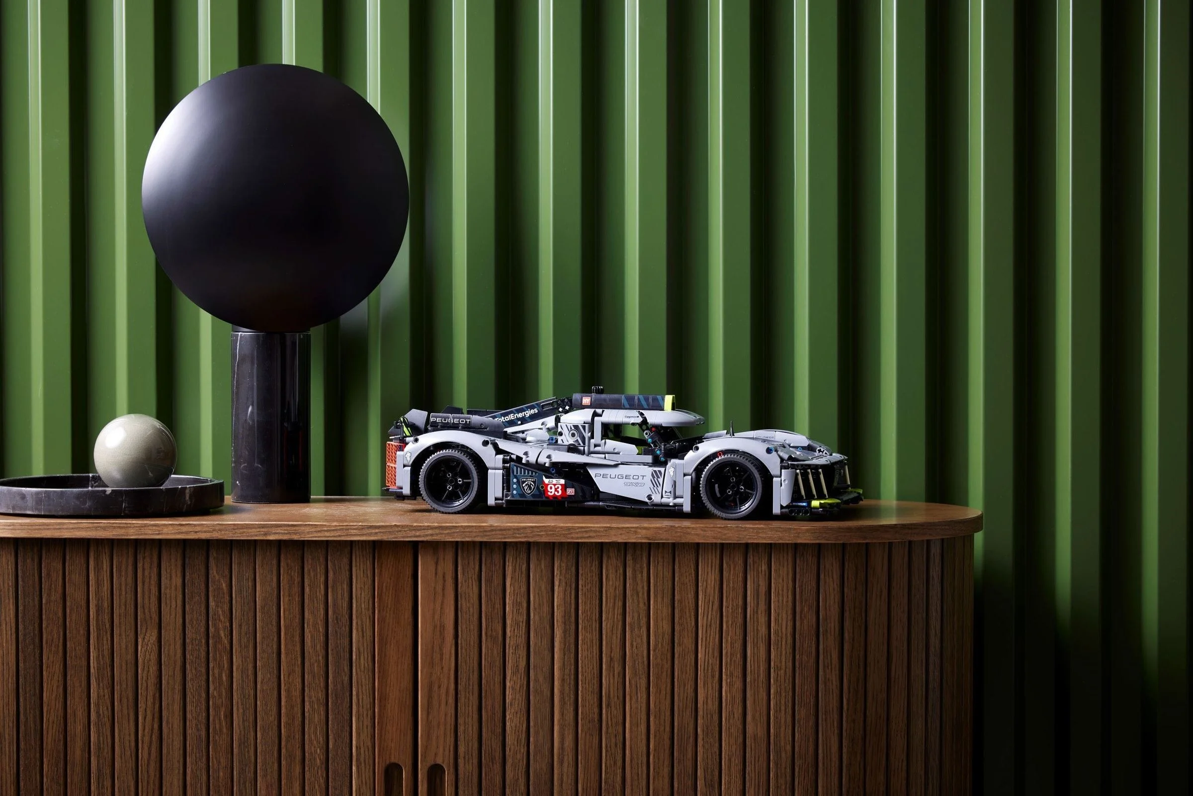 LEGO® 42156 Mocowanie Ścienne do Auta Lego Technic Peugeot 9X8 Le Mans Hybrid - zdjęcie 7