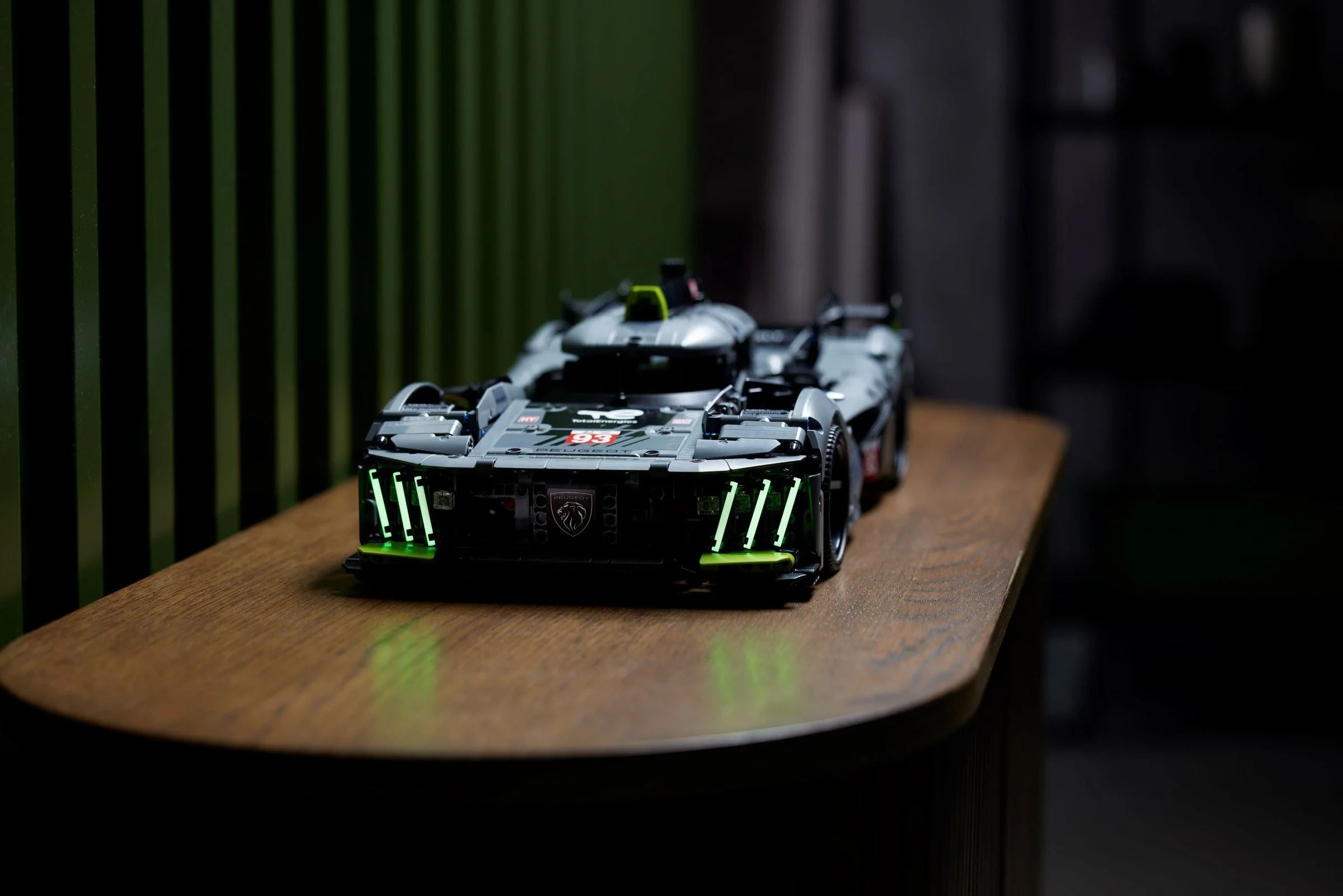 LEGO® 42156 Mocowanie Ścienne do Auta Lego Technic Peugeot 9X8 Le Mans Hybrid - zdjęcie 9