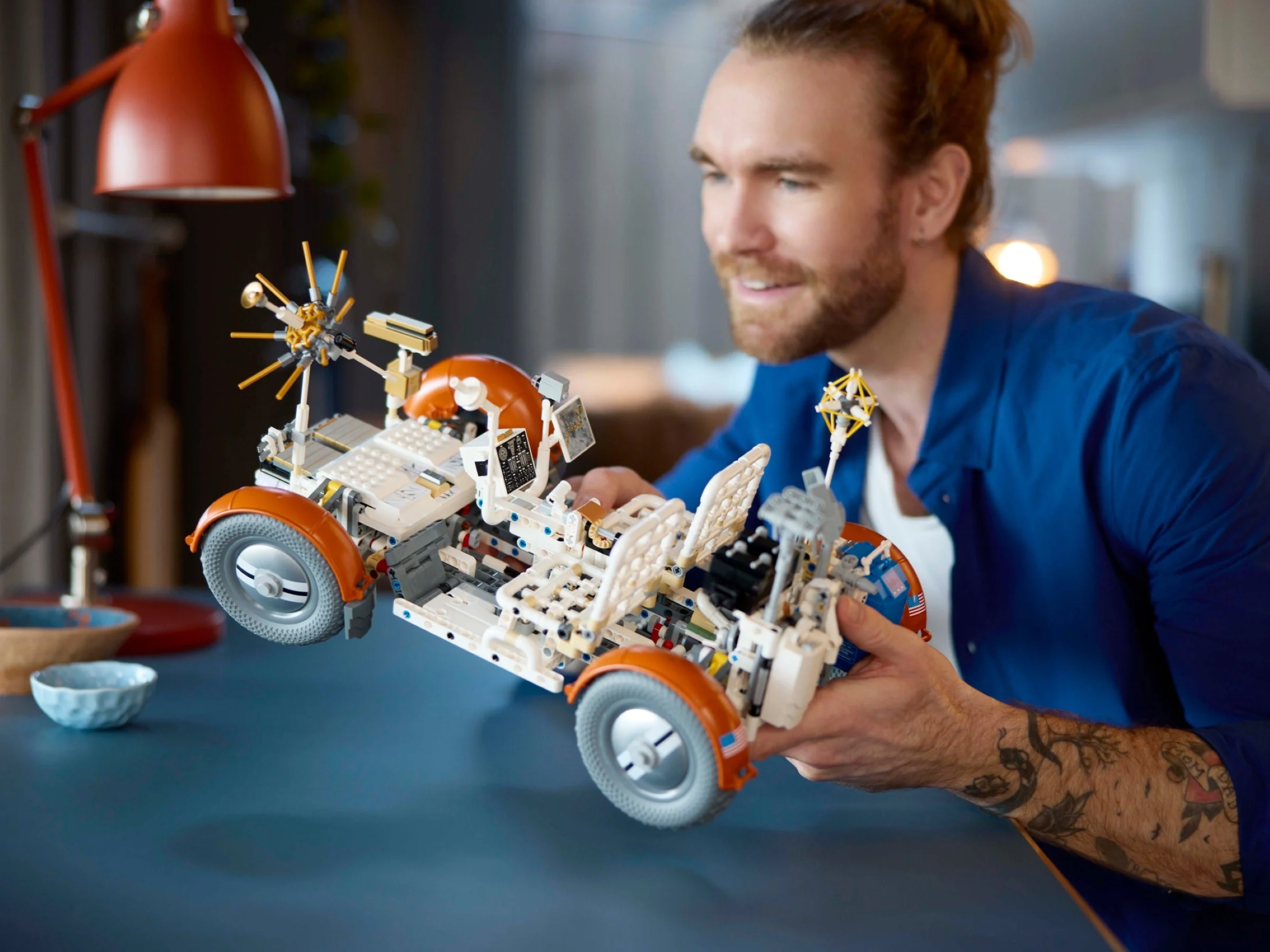 LEGO® 42182 NASA Apollo - pojazd LRV - zdjęcie 4