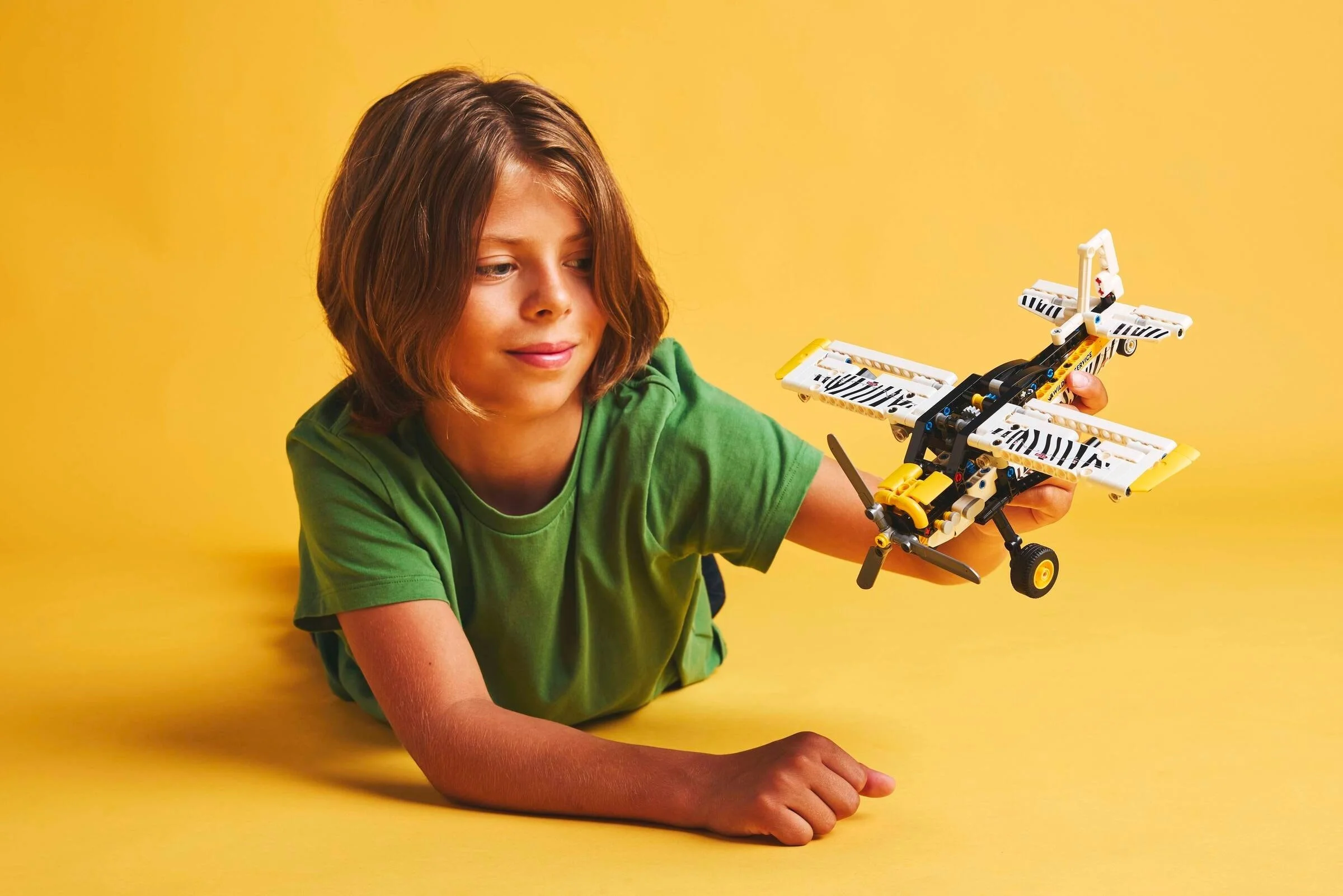 LEGO® 42198 Samolot transportowy - zdjęcie 4