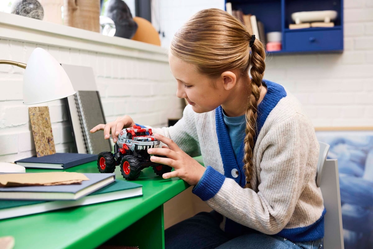 LEGO® 42200 Monster Jam ThunderROARus z napędem typu pull-back - zdjęcie 10