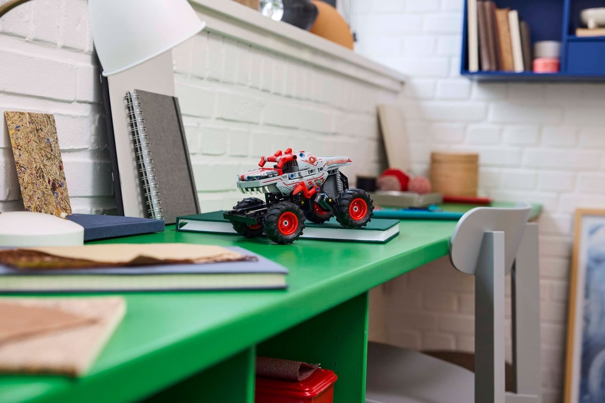 LEGO® 42200 Monster Jam ThunderROARus z napędem typu pull-back - zdjęcie 12
