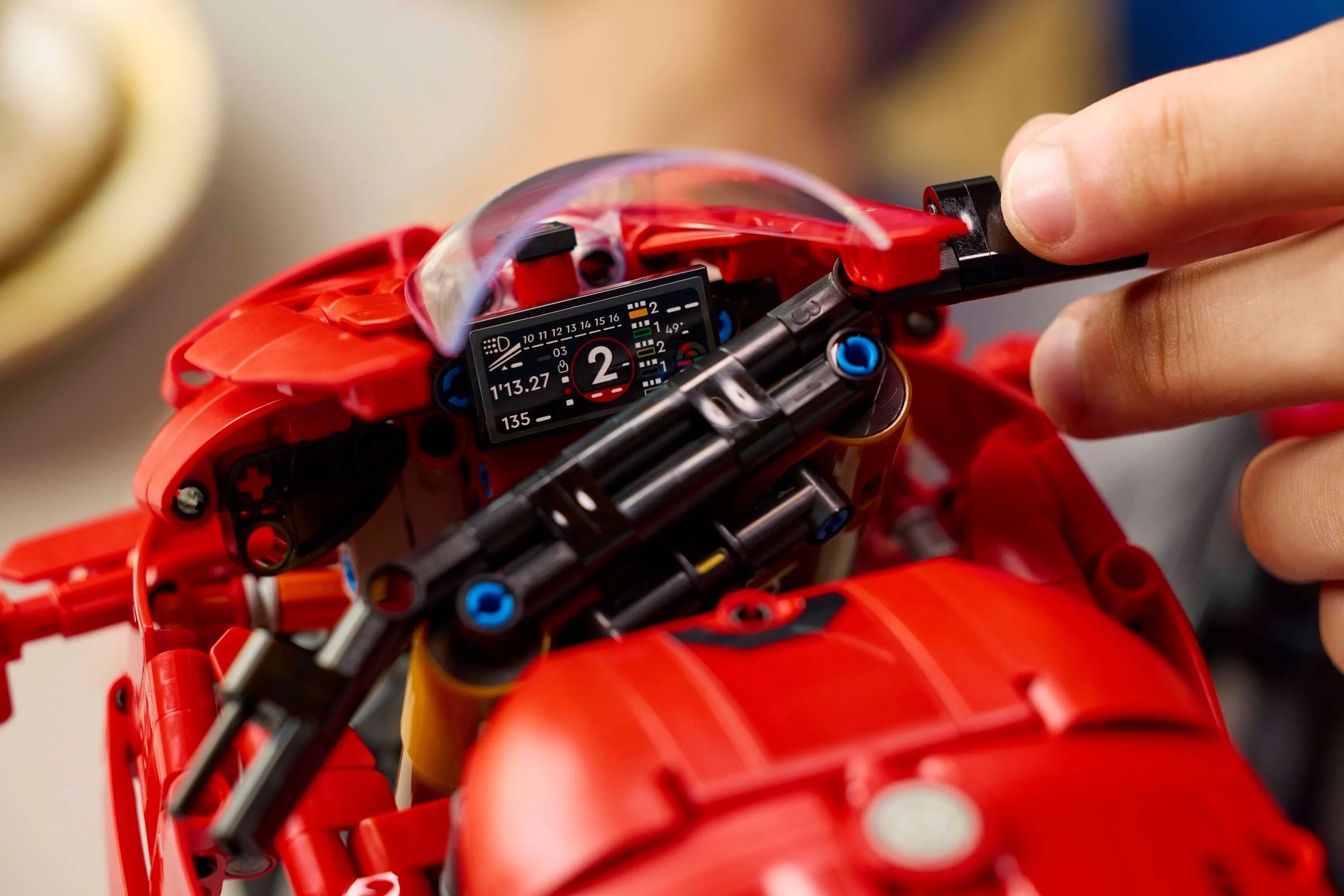 LEGO® 42202 Motocykl Ducati Panigale V4 S - zdjęcie 5