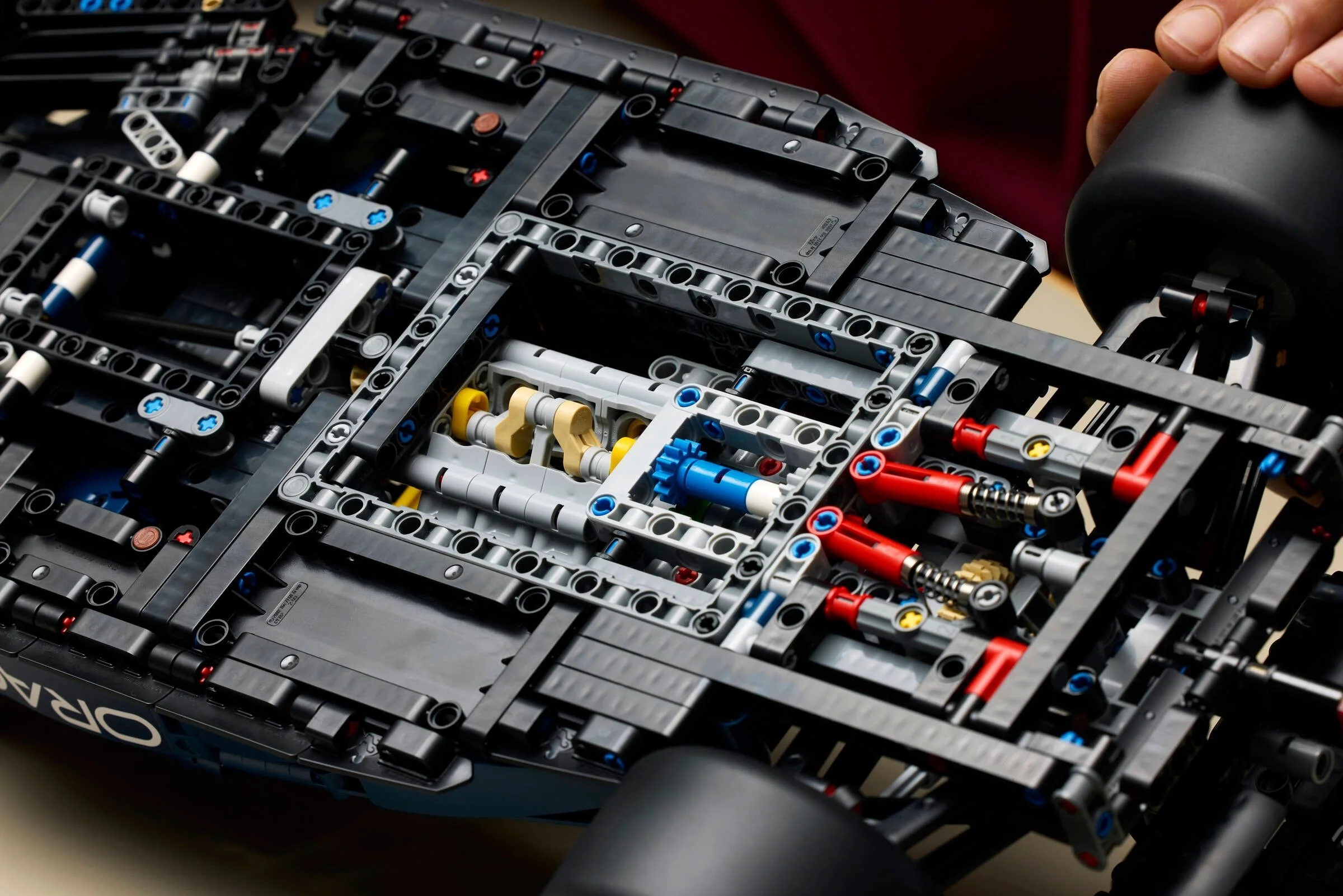 LEGO® 42206 Bolid F1 Oracle Red Bull Racing RB20 - zdjęcie 8