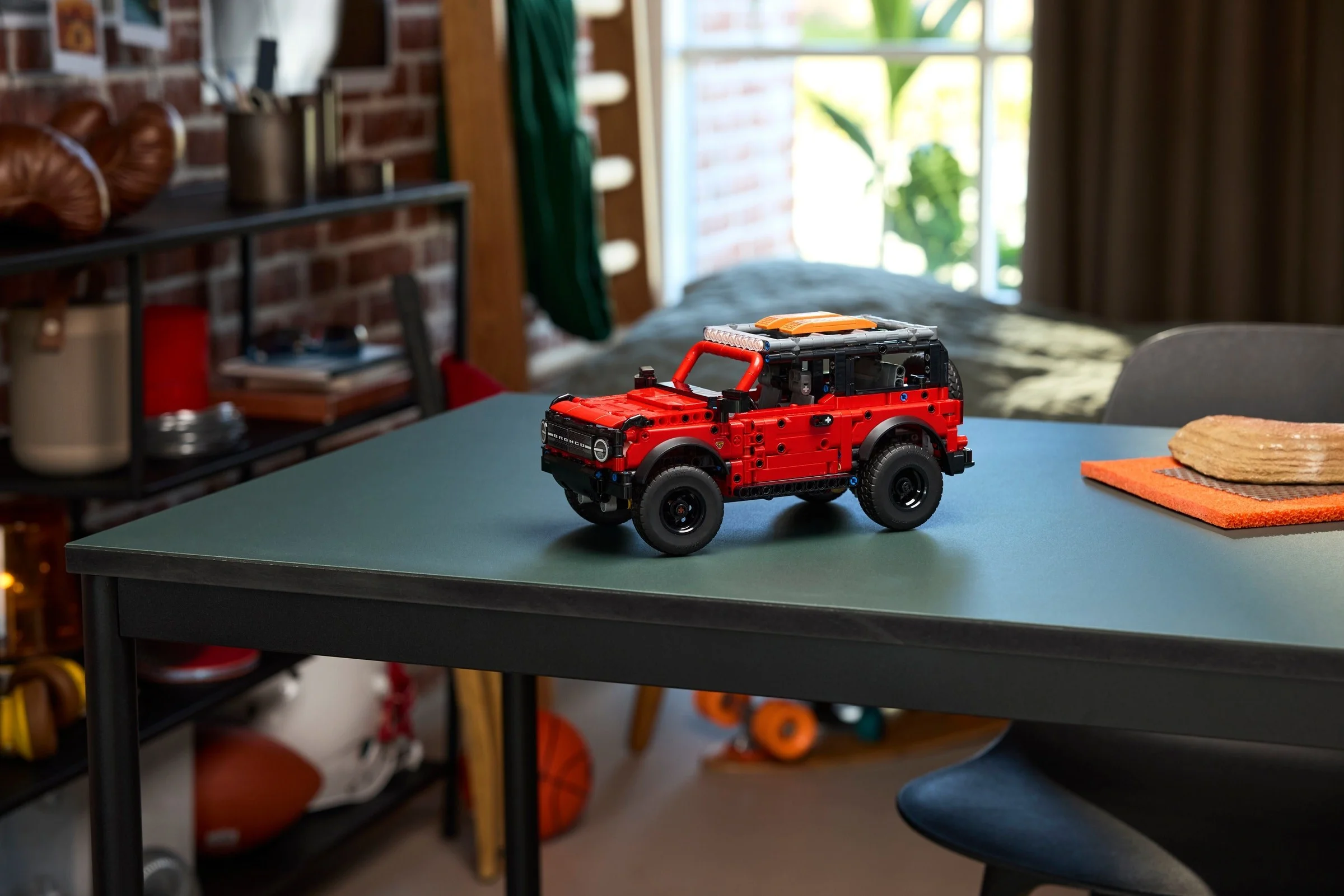 LEGO® 42213 Suv Ford Bronco® - zdjęcie 10