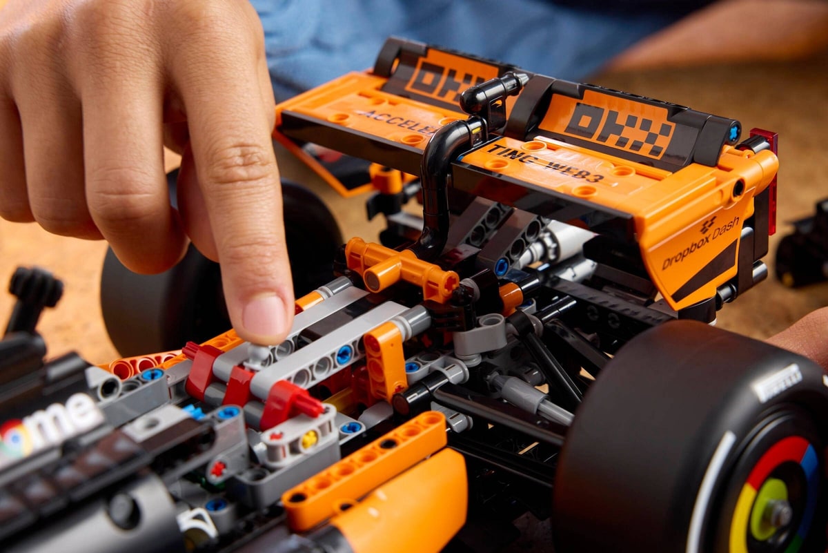 LEGO® 42228 Bolid McLaren MCL39 F1 - zdjęcie 17