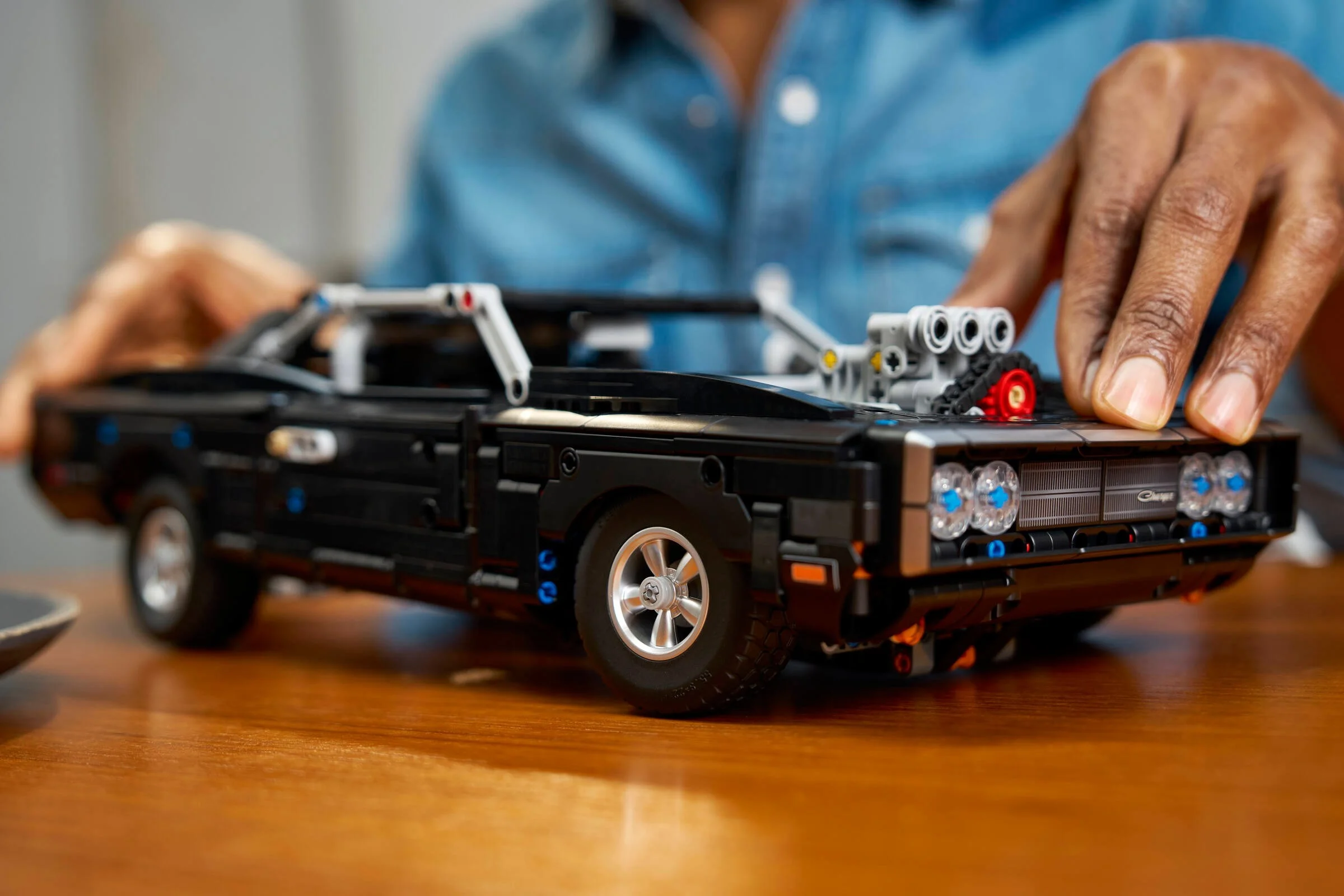 LEGO® 42231 Samochód Fast and Furious Dodge Charger R/T - zdjęcie 15