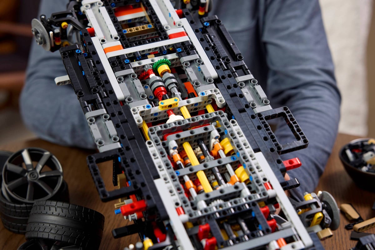 LEGO® 42232 Koenigsegg Sadair's Spear Megacar, Zestaw - zdjęcie 8