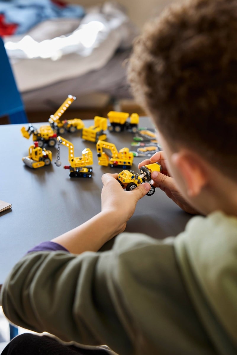 LEGO® 42233 Potężne maszyny - zdjęcie 7