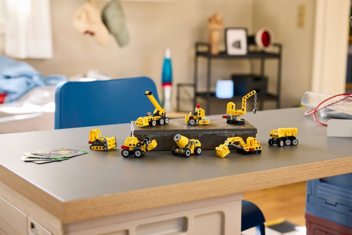 LEGO® 42233 Potężne maszyny - zdjęcie 10