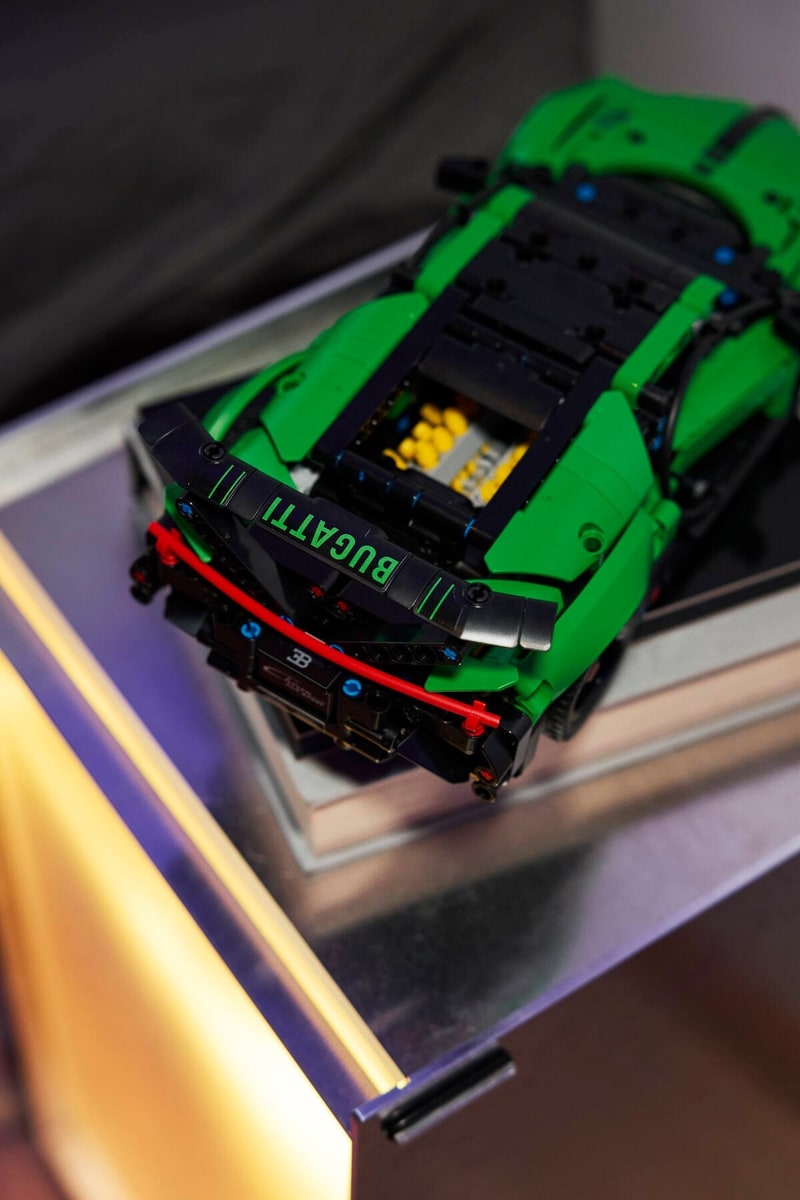 LEGO® 42241 Zielony hipersamochód Bugatti Chiron Pur Sport - zdjęcie 14
