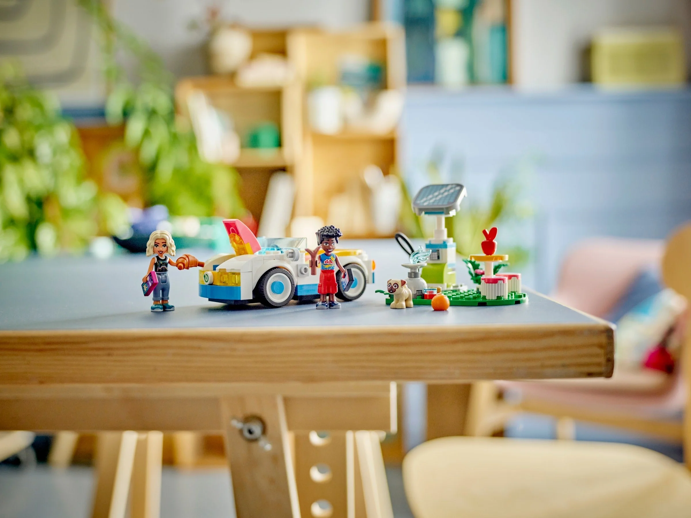 LEGO® 42609 Friends Samochód elektryczny i stacja ładująca 42609 - zdjęcie 7