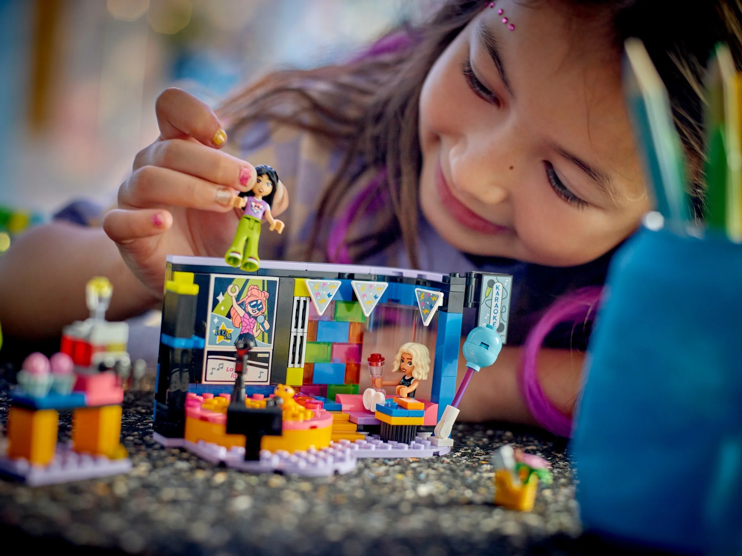 LEGO® 42610 Impreza z karaoke - zdjęcie 5
