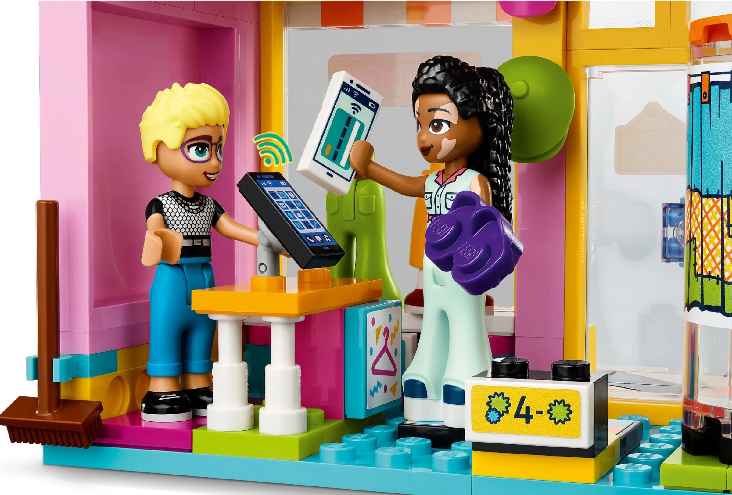 LEGO® 42614 Sklep z używaną odzieżą - zdjęcie 9