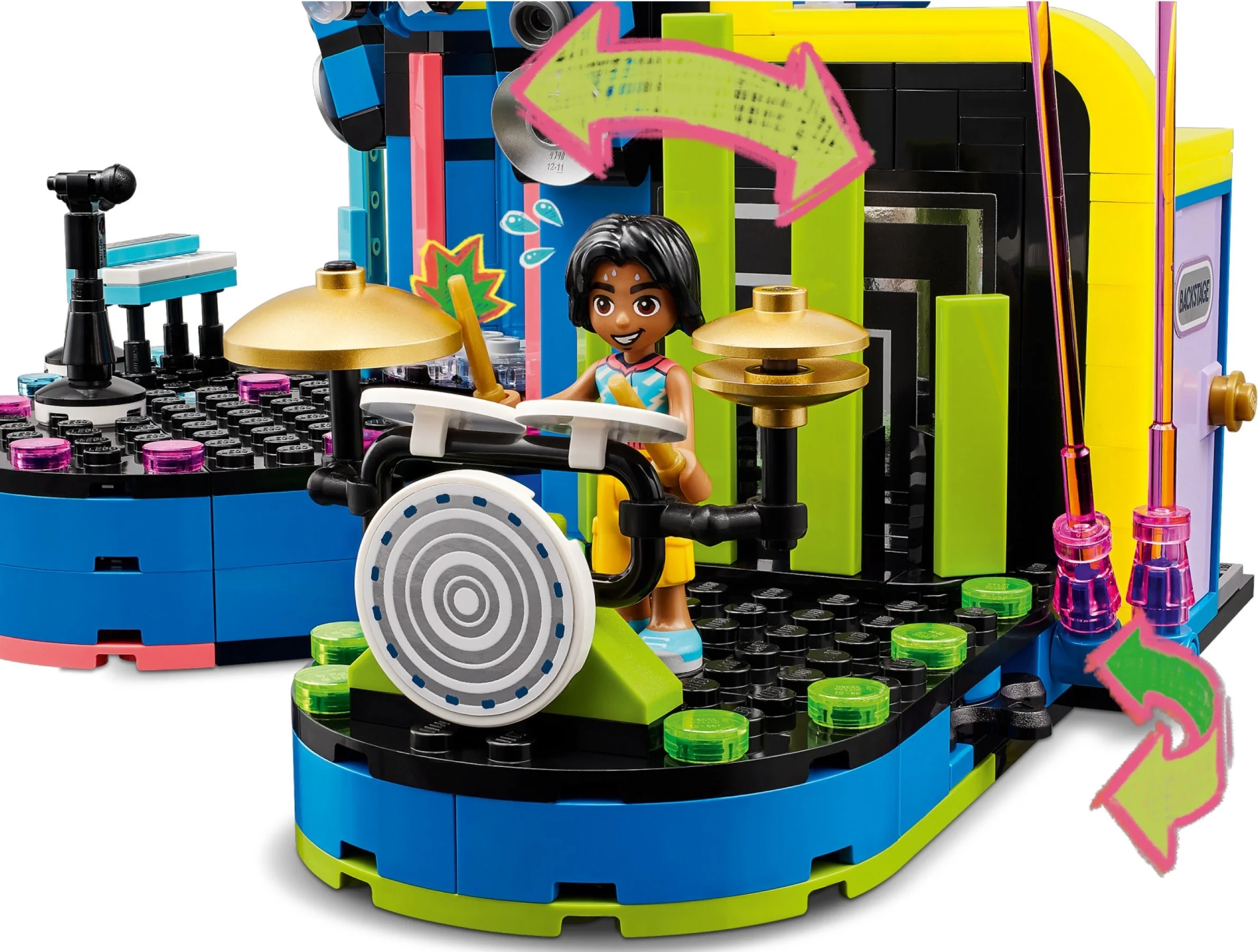 LEGO® 42616 Pokaz talentów muzycznych w Heartlake - zdjęcie 10