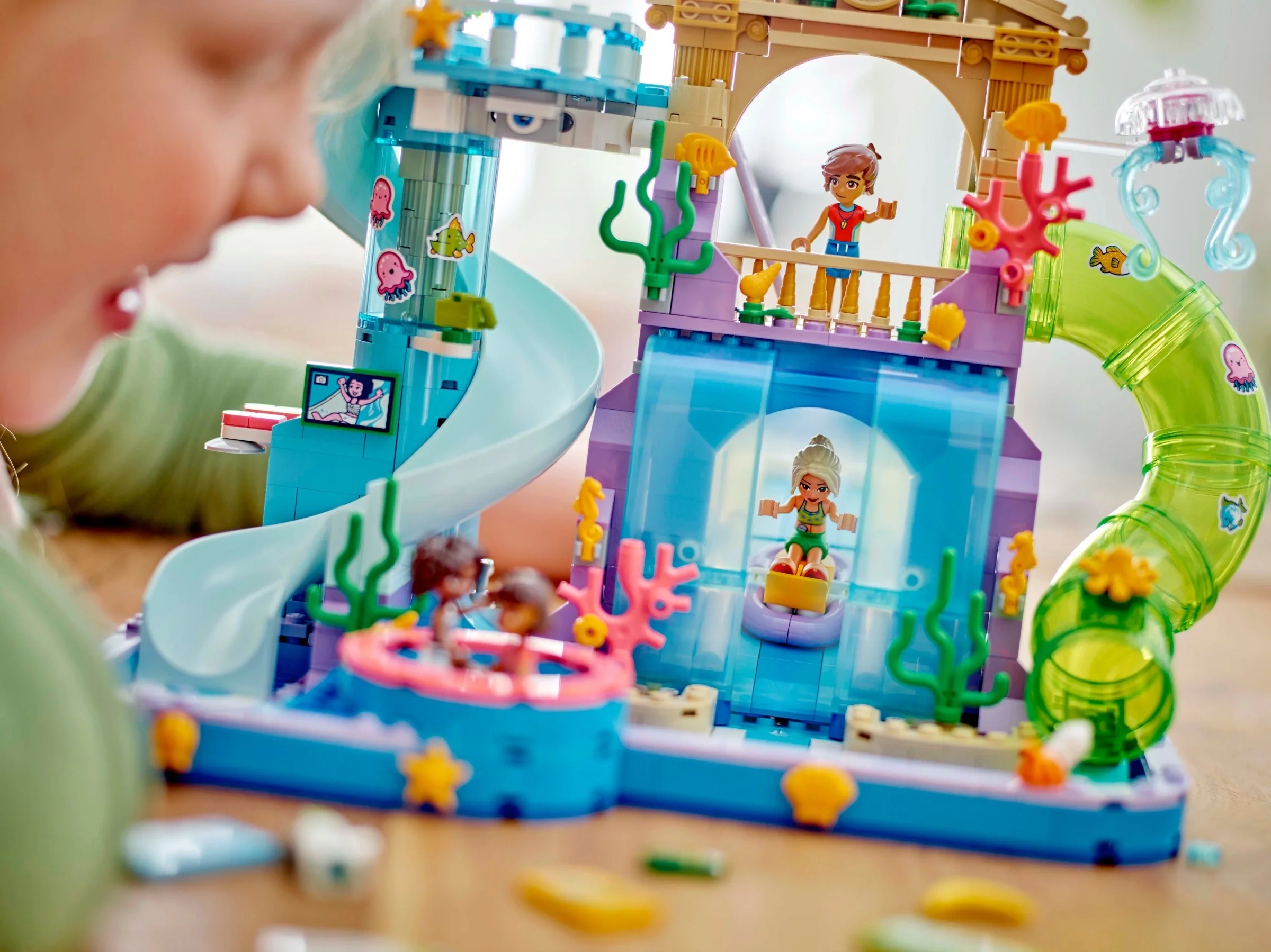 LEGO® 42630 Park wodny w Heartlake - zdjęcie 3