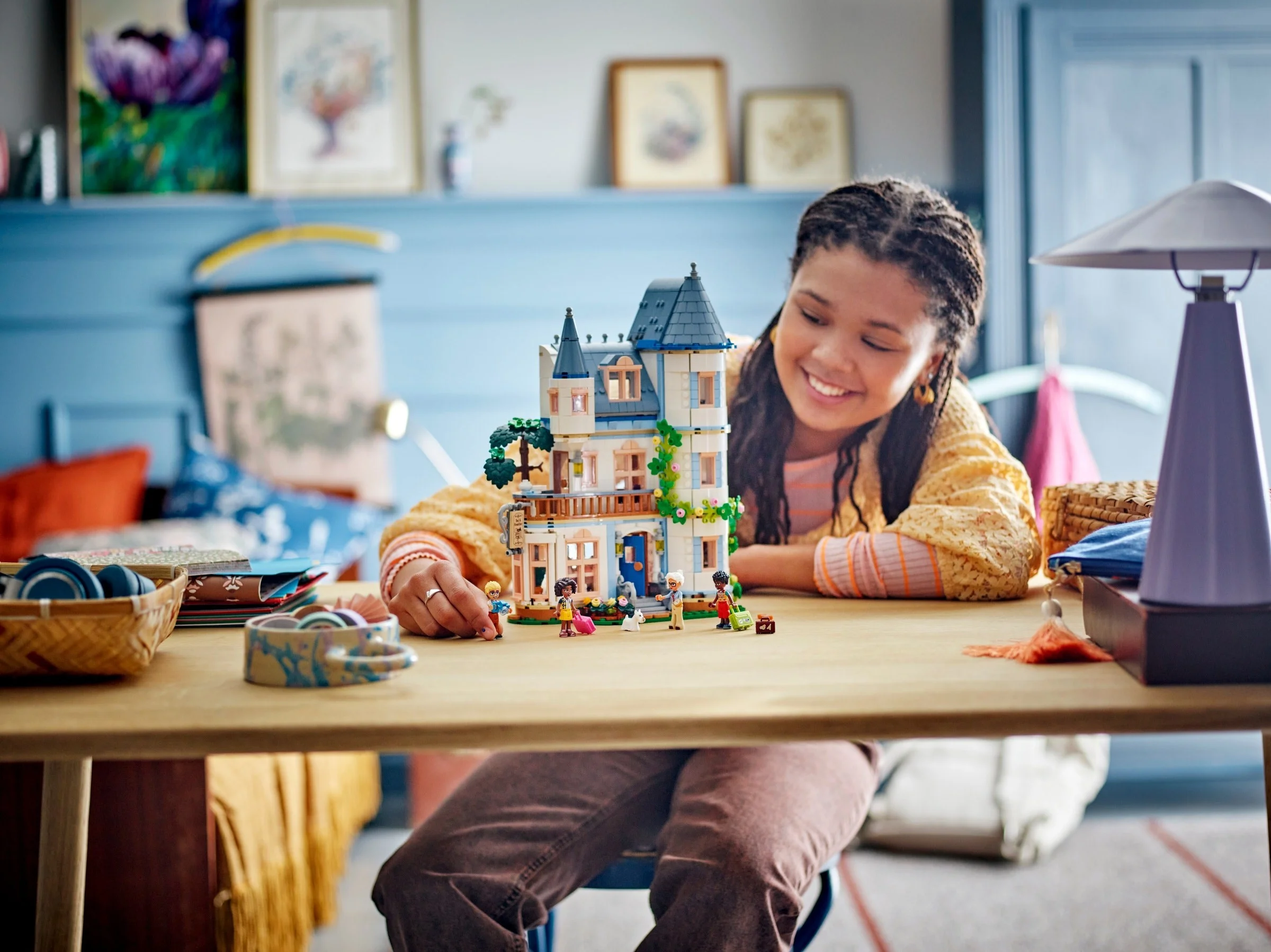 LEGO® 42638 Pensjonat w zamku - zdjęcie 5