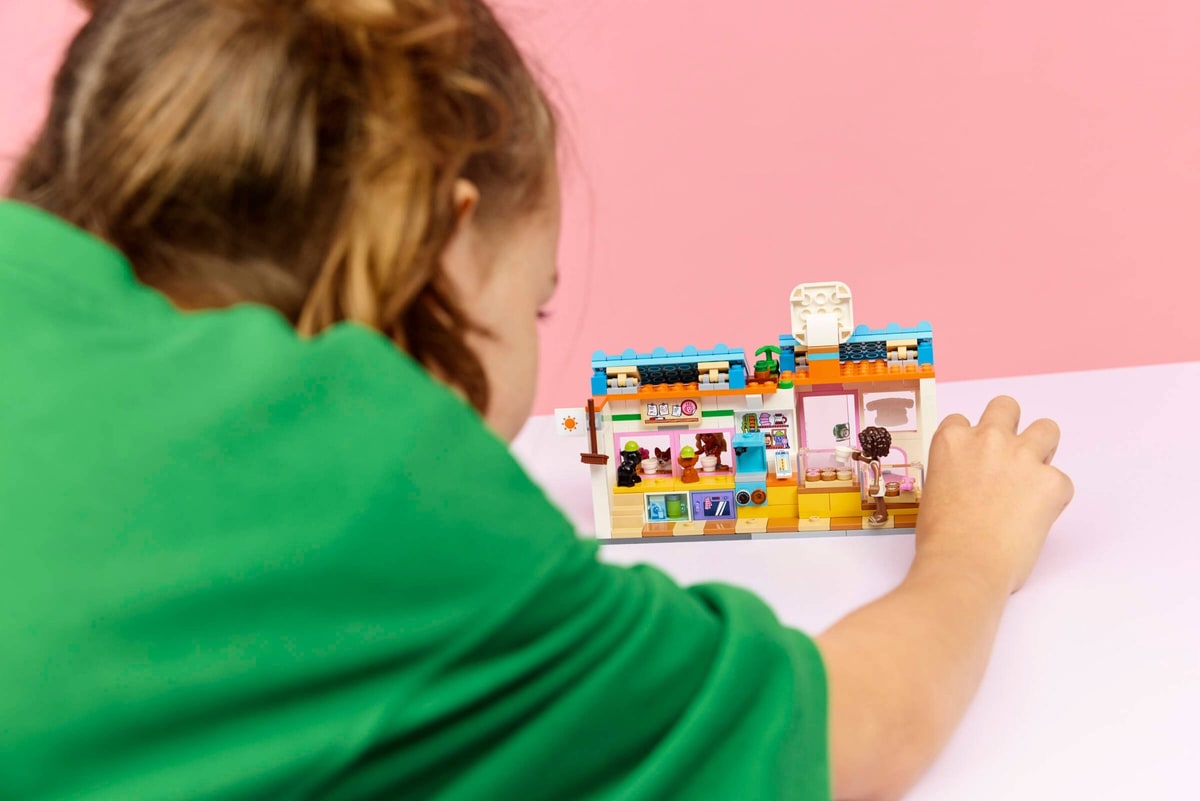 LEGO® 42677 Piekarnia z psimi przysmakami - zdjęcie 8