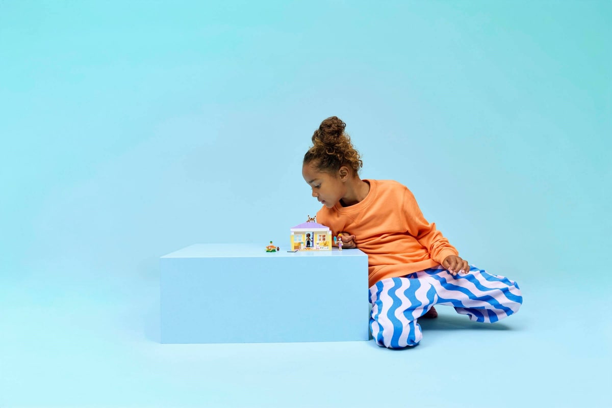 LEGO® 42679 Hotel dla królików w mieście Heartlake - zdjęcie 16