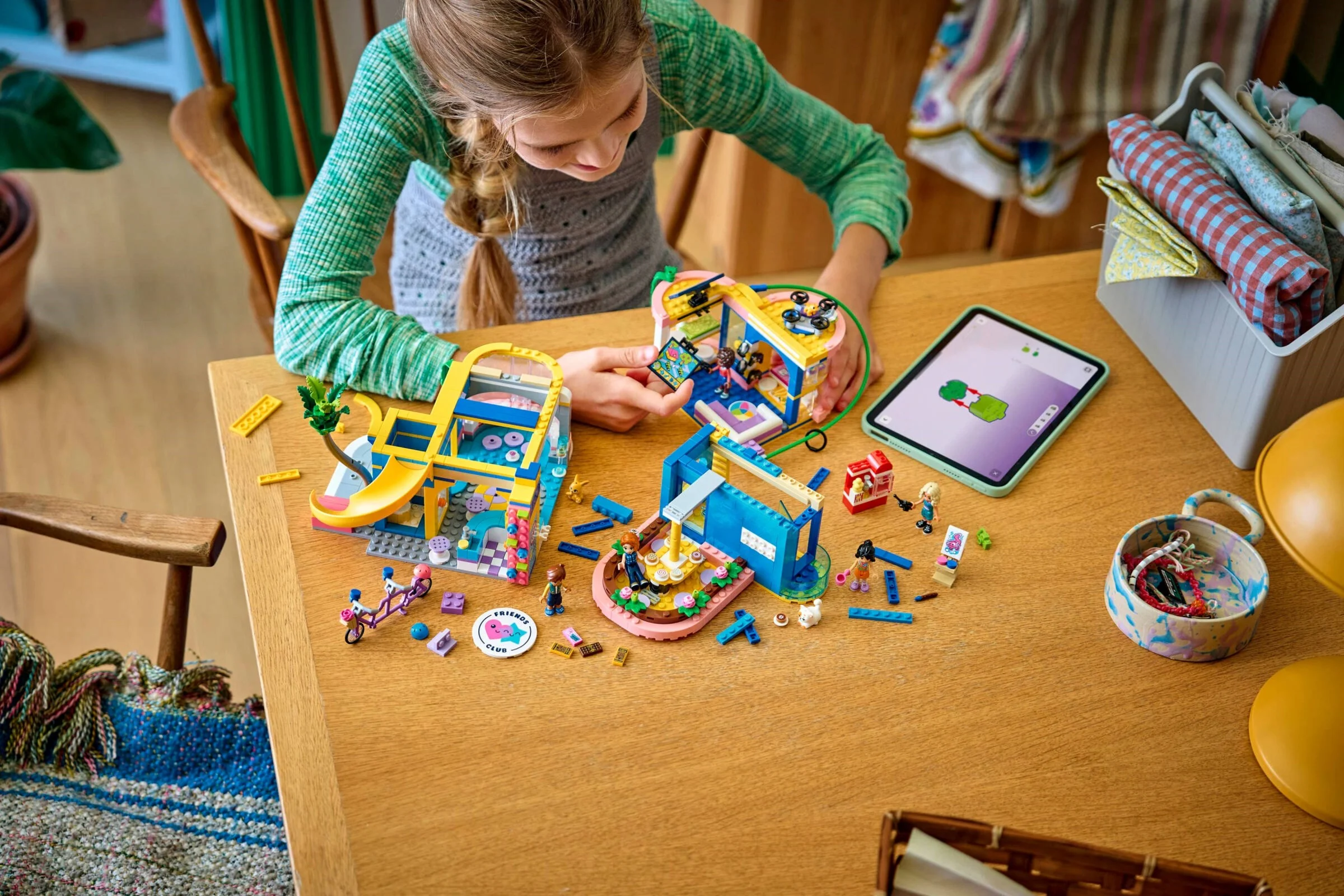 LEGO® 42689 Domek Klubu Przyjaciół z Heartlake - zdjęcie 6